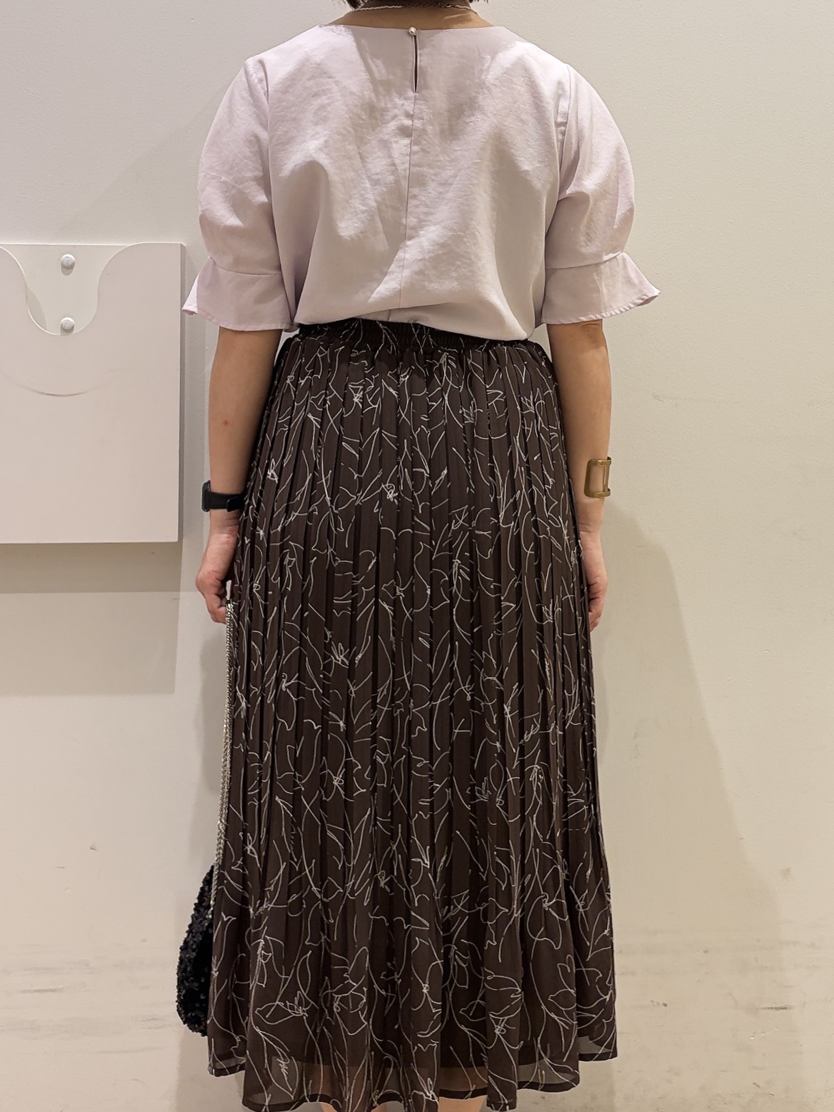 YUKOさんの「index｜【接触冷感】タックパフスリーブブラウス《吸水速乾／防シワ／洗濯機OK／XS～3L／6col》」を使ったコーディネート
