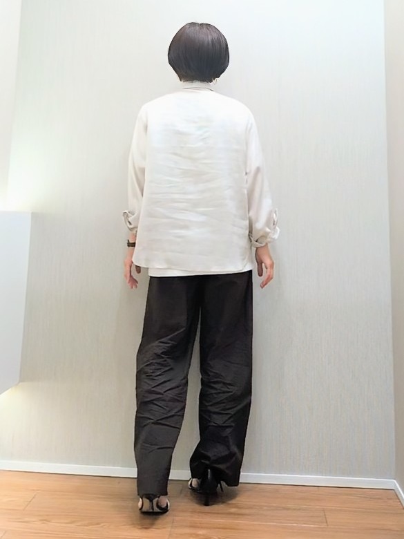 ミズタさんの「UNTITLED｜【古畑星夏さん着用/接触冷感】ドライタッチシャツ」を使ったコーディネート