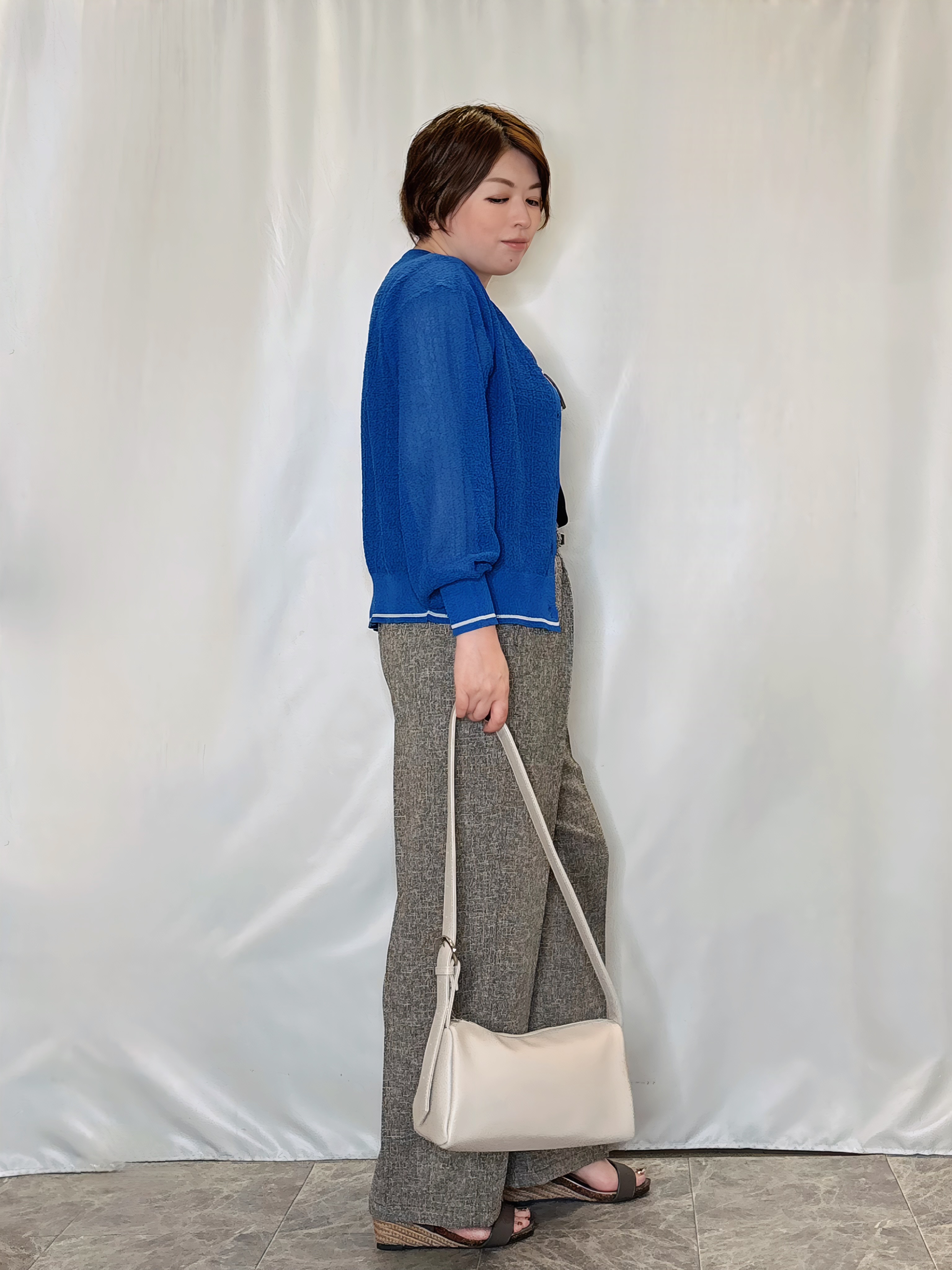たみさんの「SHOO･LA･RUE｜【S-LL/洗濯機可】さらっとタッチ ほんのりシアーカーディガン」を使ったコーディネート