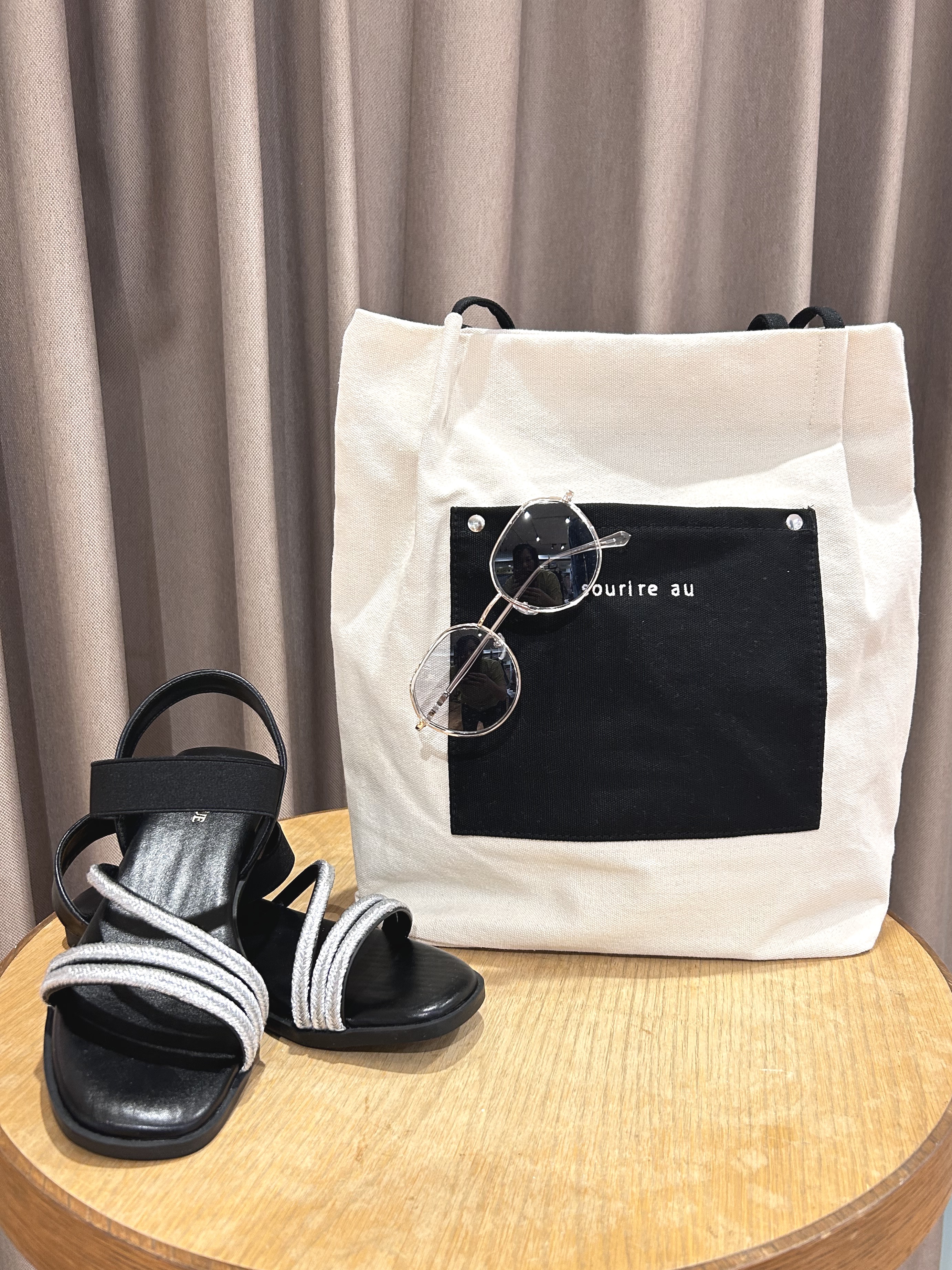 まるさんの「SHOO･LA･RUE｜【着丈選べる/ひんやり/体型カバー】洗濯後しわになりにくい さらっとドルマントップス」を使ったコーディネート