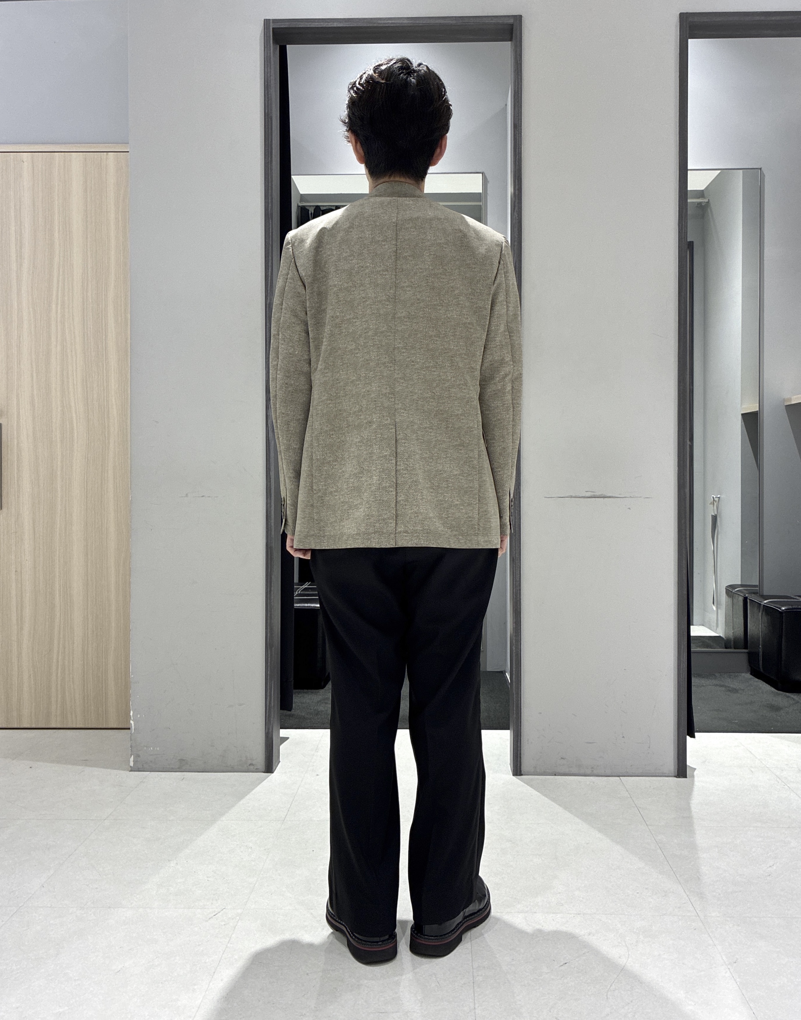 わいずみさんの「TAKEO KIKUCHI｜【抗菌防臭】COOL DOTS（R）ドビープリント ジャケット」を使ったコーディネート