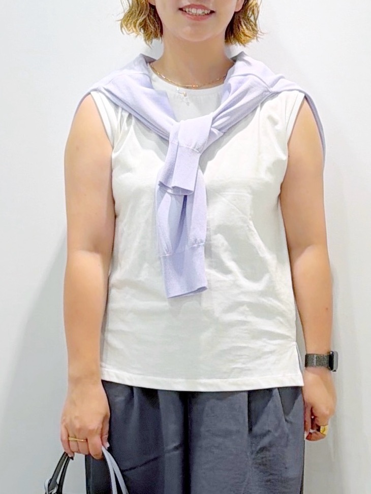 sumicaさんの「OPAQUE.CLIP｜マルチボーダーアソート ノースリーブTシャツ【洗濯機OK】」を使ったコーディネート