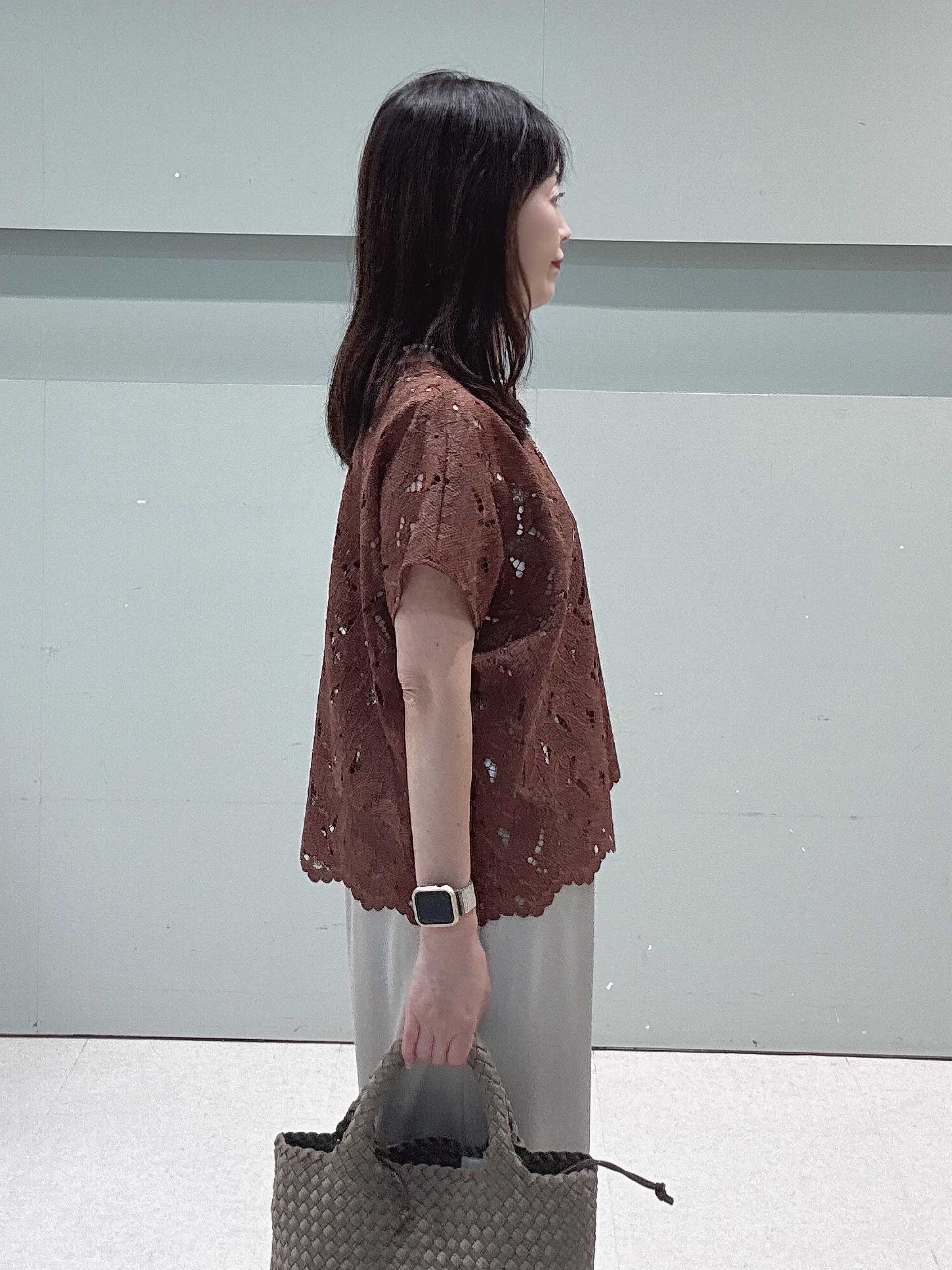 makiさんの「UNTITLED｜【セットアップ可能】リーフレースブラウス」を使ったコーディネート