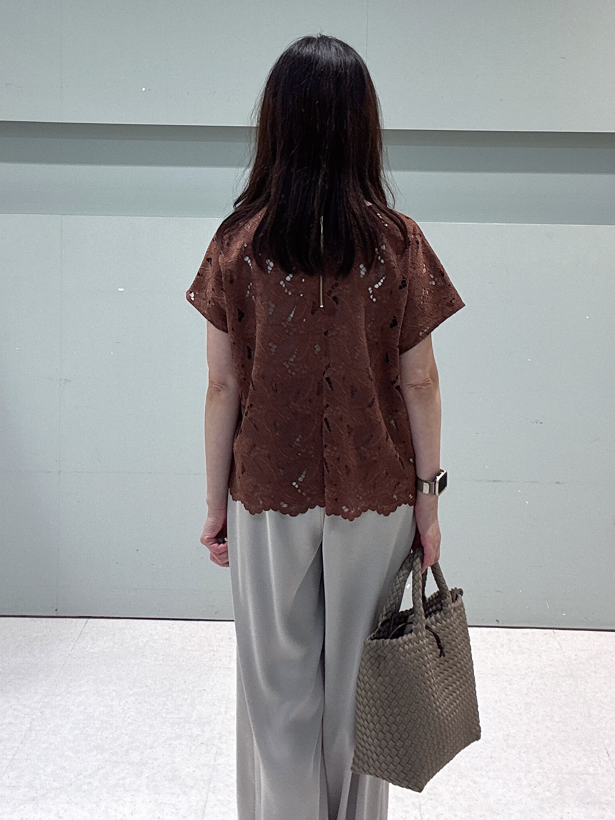 makiさんの「UNTITLED｜【セットアップ可能】リーフレースブラウス」を使ったコーディネート