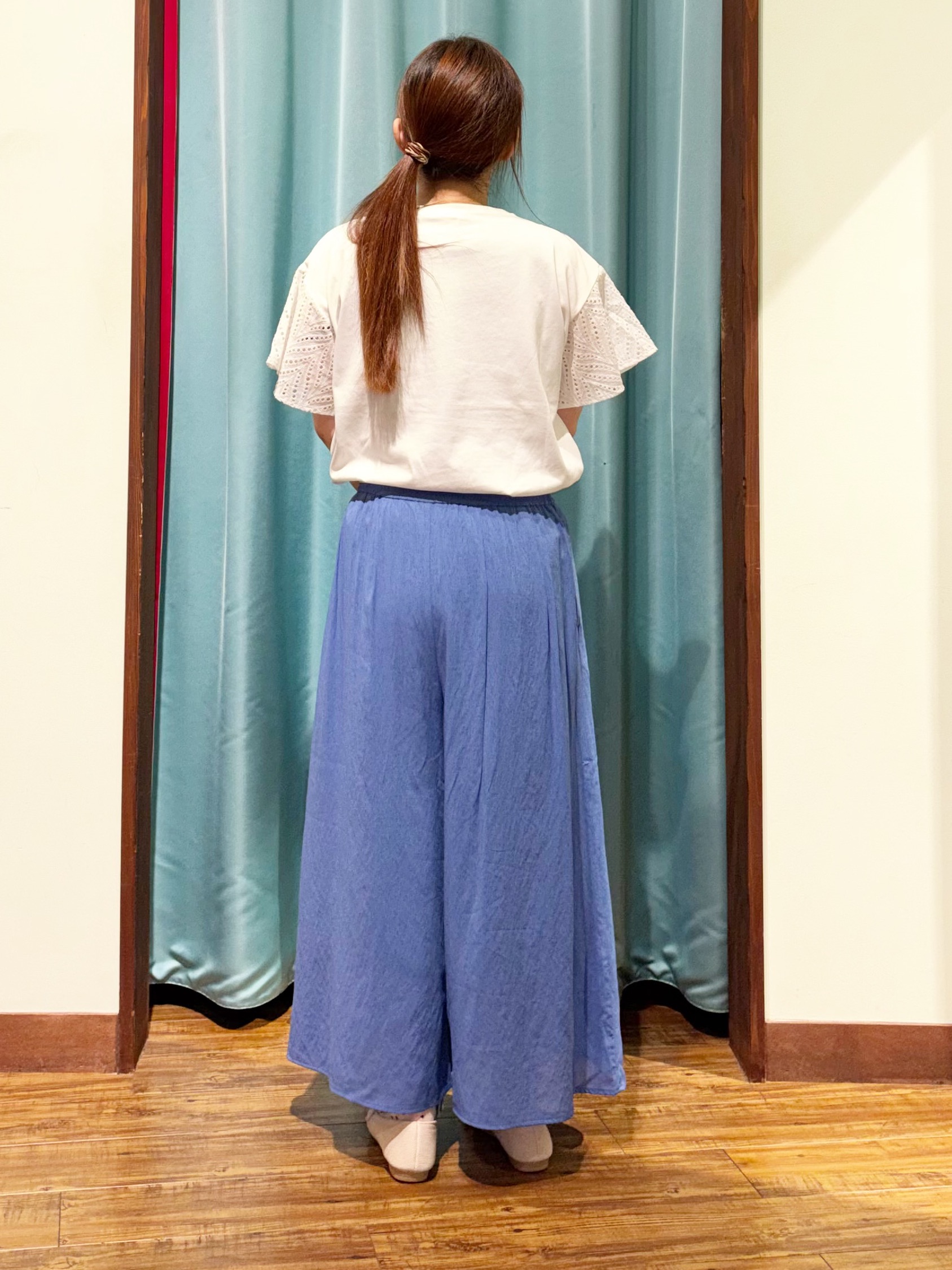 tukiさんの「SHOO･LA･RUE｜【汗じみ防止/ひんやり/S-LL】レースが華やか お袖フレアTシャツ」を使ったコーディネート
