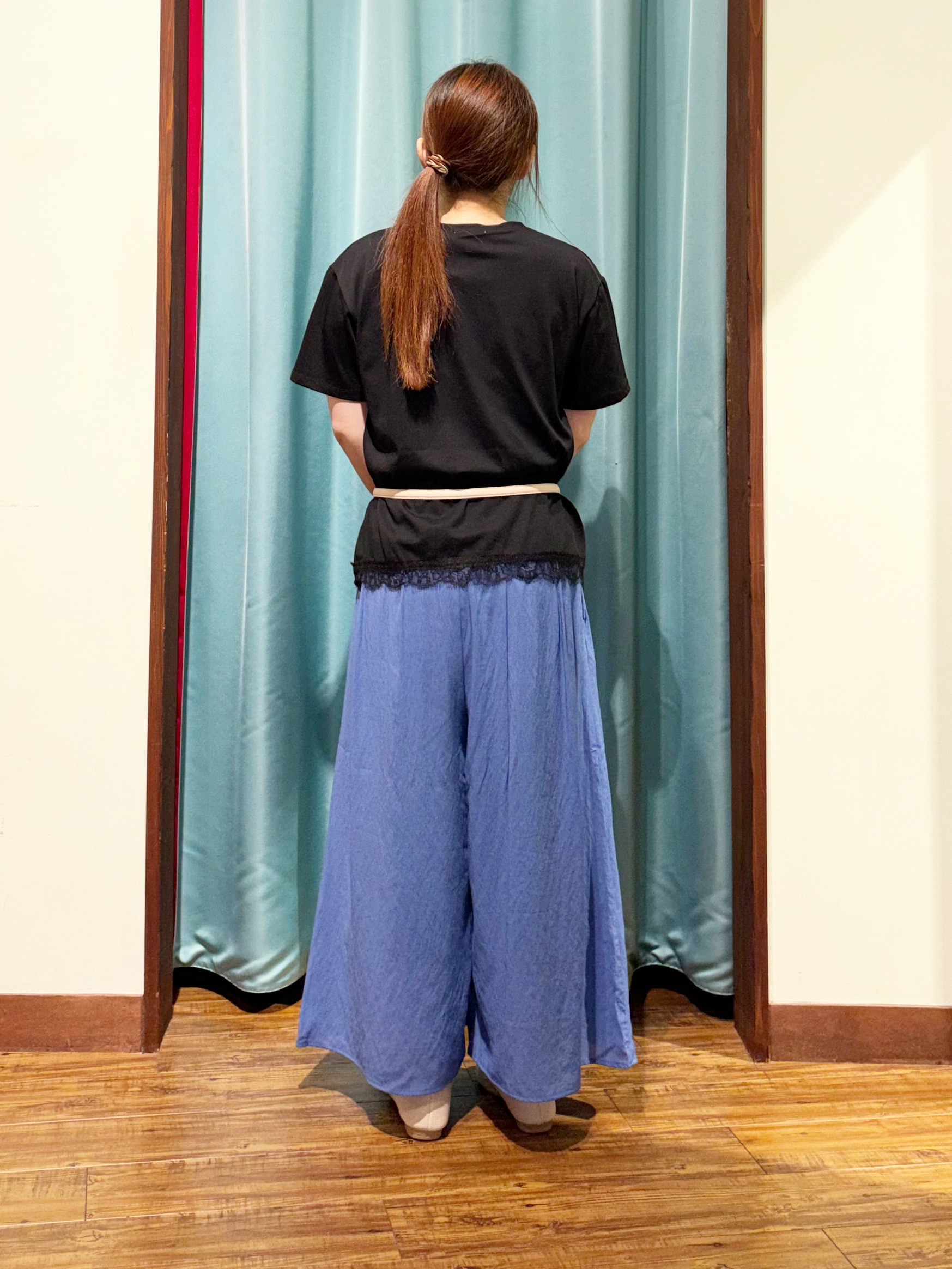 tukiさんの「SHOO･LA･RUE｜【裏地ひんやり/洗濯機可/S-LL】やさしくゆれる さらさらガウチョパンツ」を使ったコーディネート