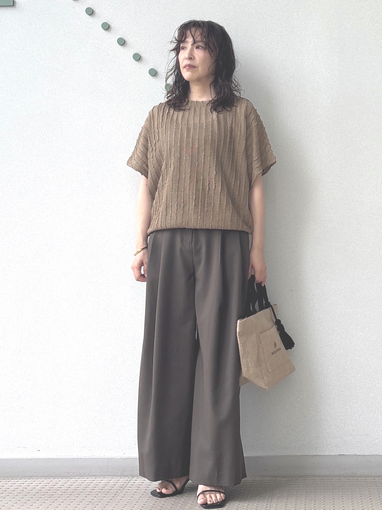 kawamuraさんの「DRESSTERIOR｜シアーメッシュプルオーバー」を使ったコーディネート