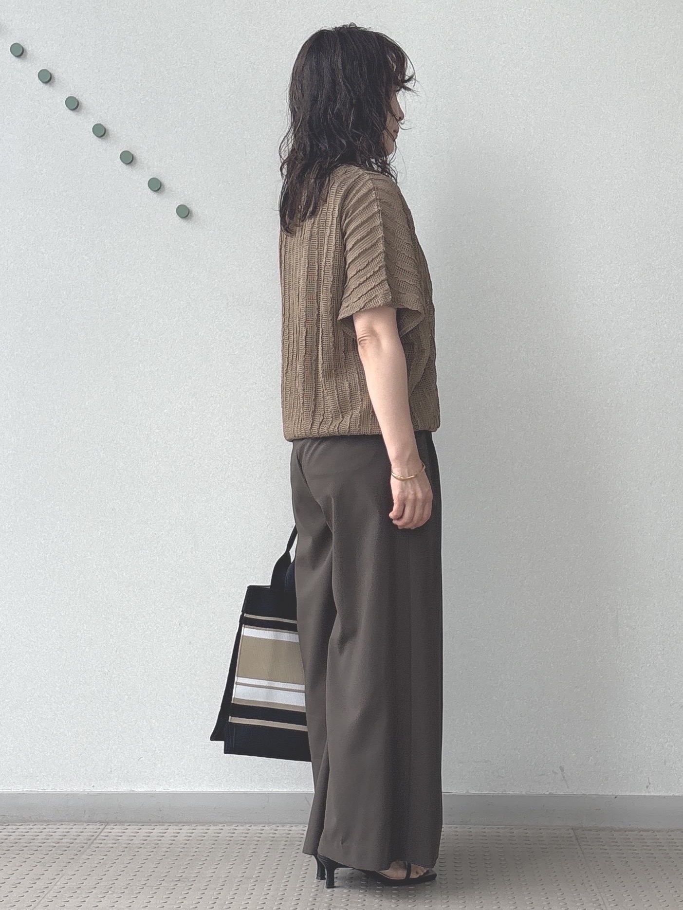 kawamuraさんの「DRESSTERIOR｜シアーメッシュプルオーバー」を使ったコーディネート