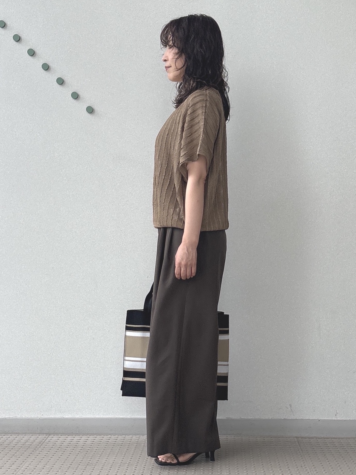 kawamuraさんの「DRESSTERIOR｜シアーメッシュプルオーバー」を使ったコーディネート