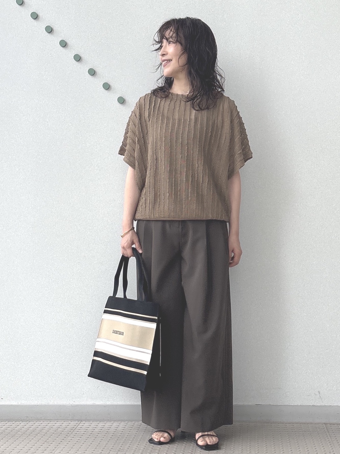 kawamuraさんの「DRESSTERIOR｜シアーメッシュプルオーバー」を使ったコーディネート