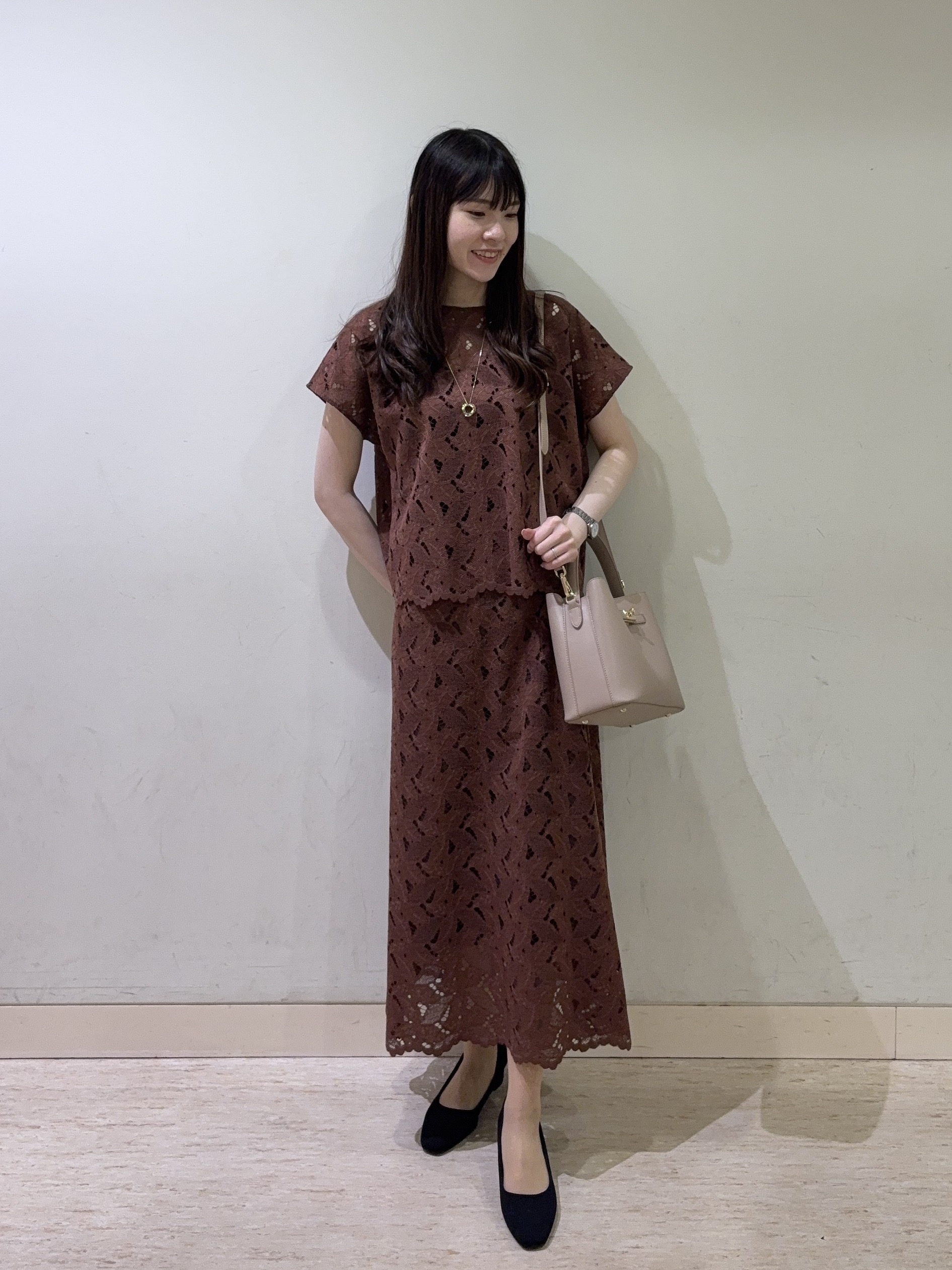 mayuさんの「UNTITLED｜【セットアップ可/品のある透け感】リーフレースブラウス」を使ったコーディネート