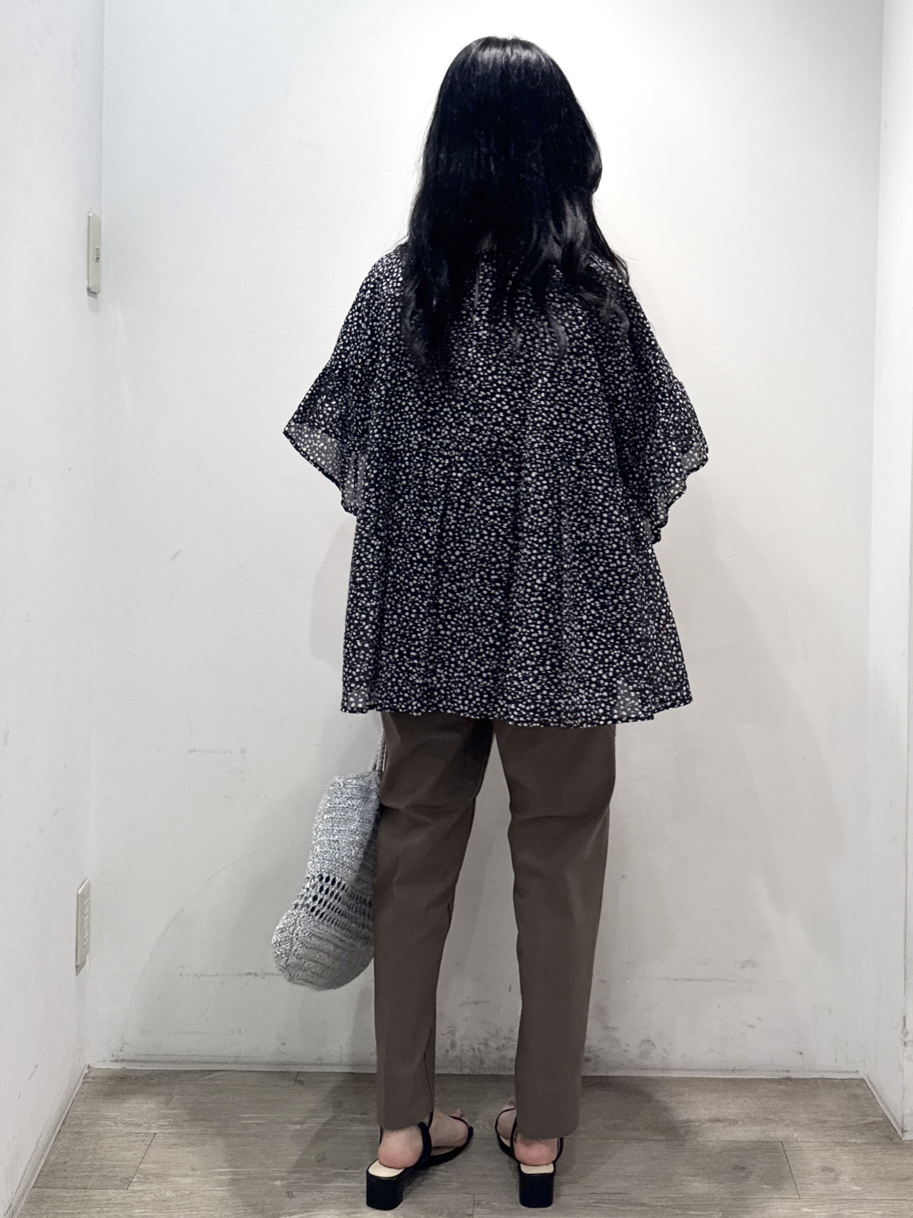 yuicciさんの「OPAQUE.CLIP｜フリルペプラムブラウス【洗濯機OK】」を使ったコーディネート