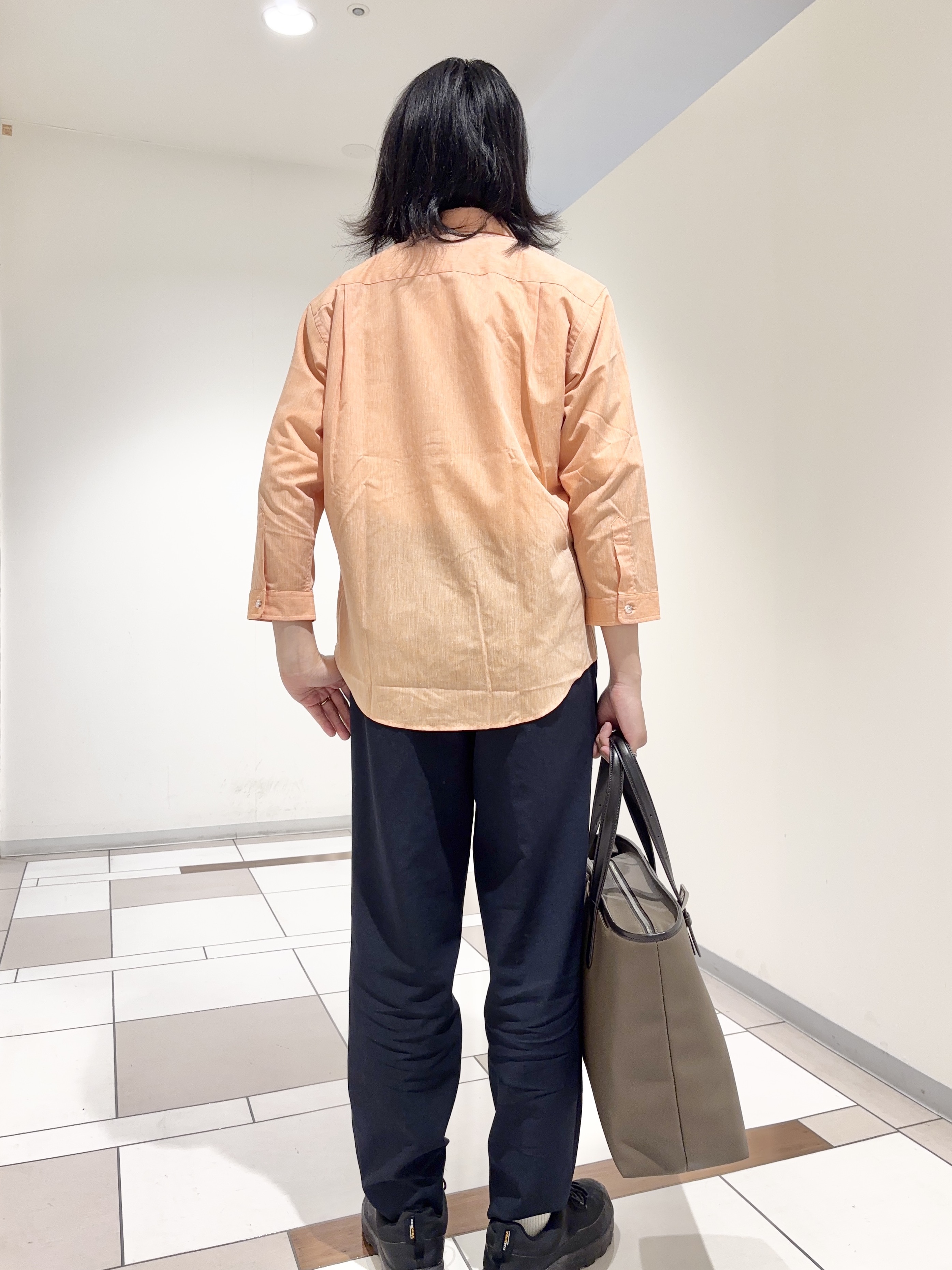 及川さんの「TAKEO KIKUCHI｜【接触冷感】ハイブリッド リネン 七分袖シャツ」を使ったコーディネート