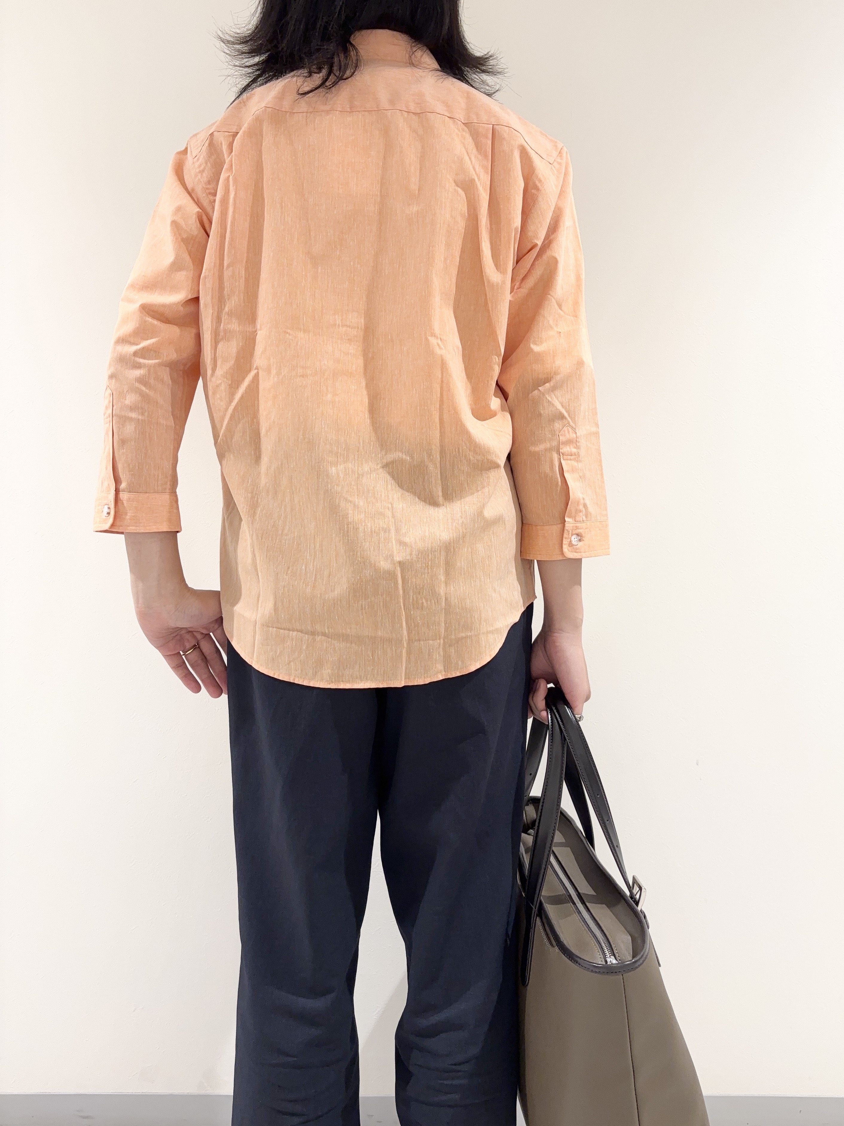 及川さんの「TAKEO KIKUCHI｜【接触冷感】ハイブリッド リネン 七分袖シャツ」を使ったコーディネート