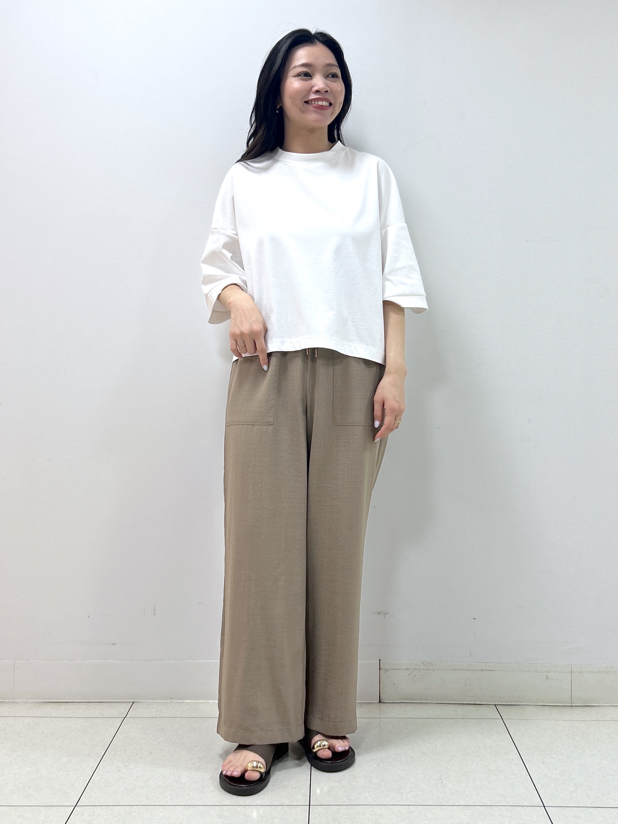 Kaiさんの「Dessin｜【新色追加/体型カバー】美光沢カットソーボクシーシルエット」を使ったコーディネート