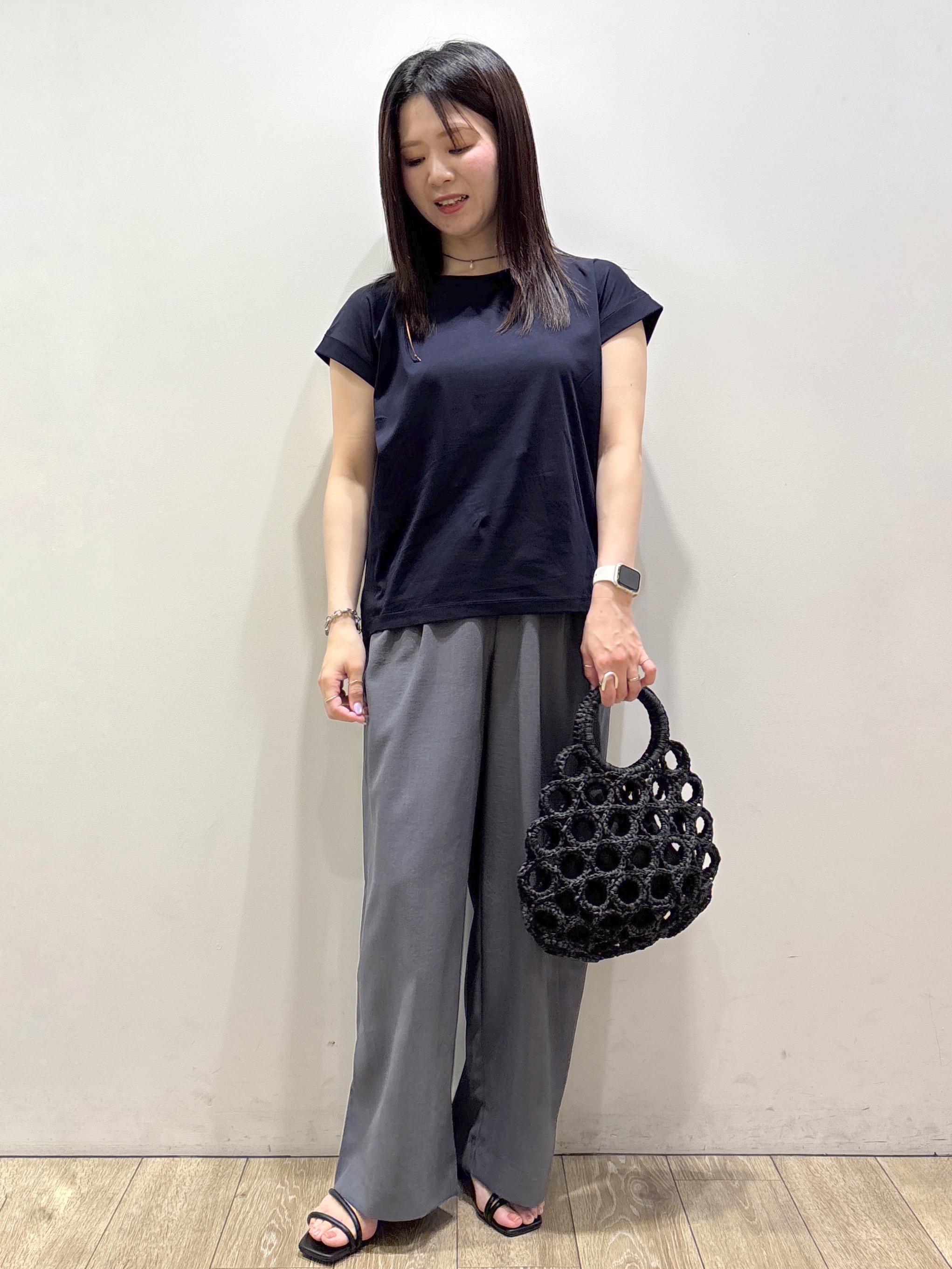 mameさんの「index｜【接触冷感／UV】ワンポイント刺繍Tシャツ《7col／XS~3L／洗濯機OK》」を使ったコーディネート