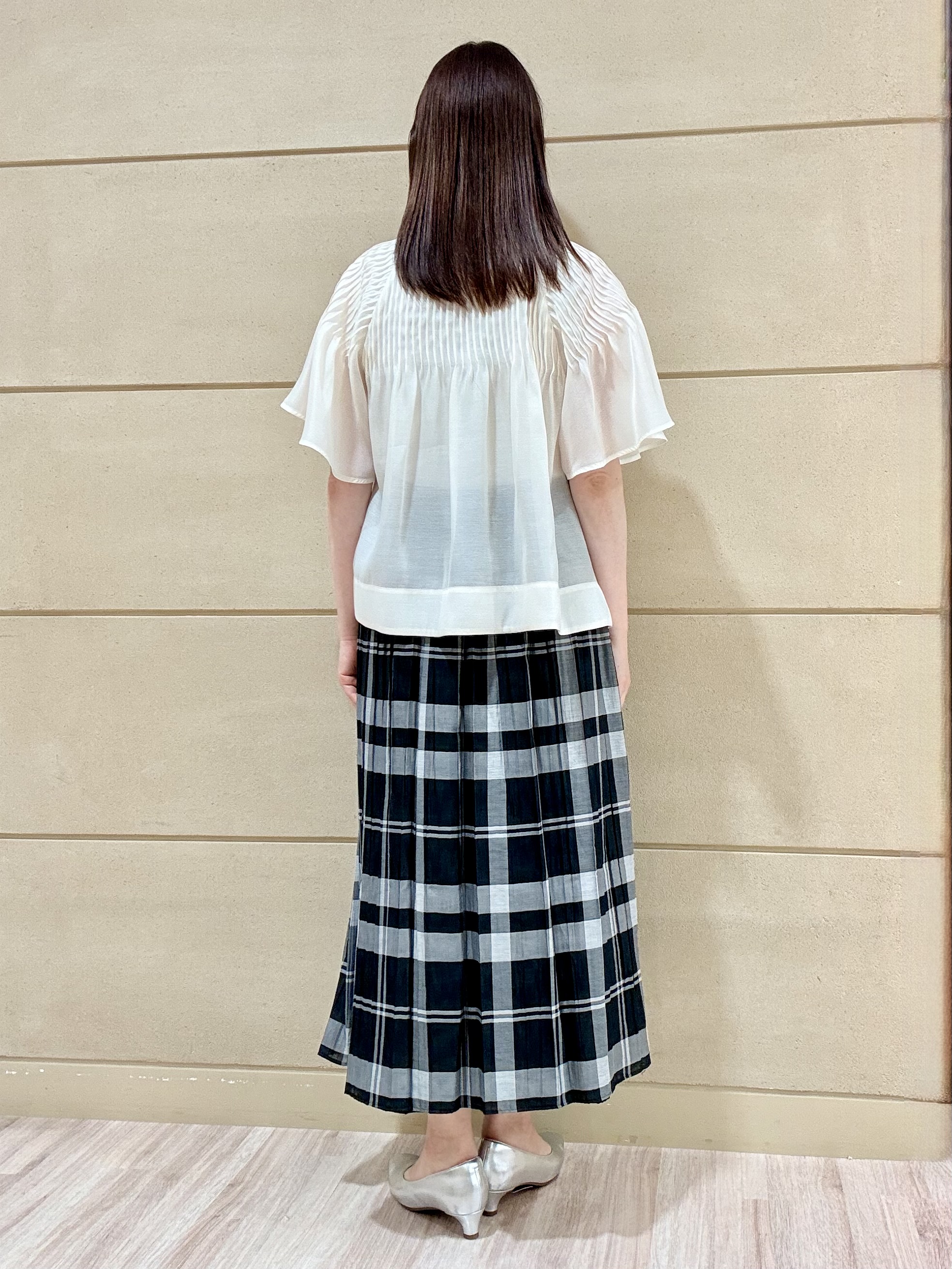 Marさんの「Reflect｜ピンタックデザインフレアスリーブブラウス」を使ったコーディネート