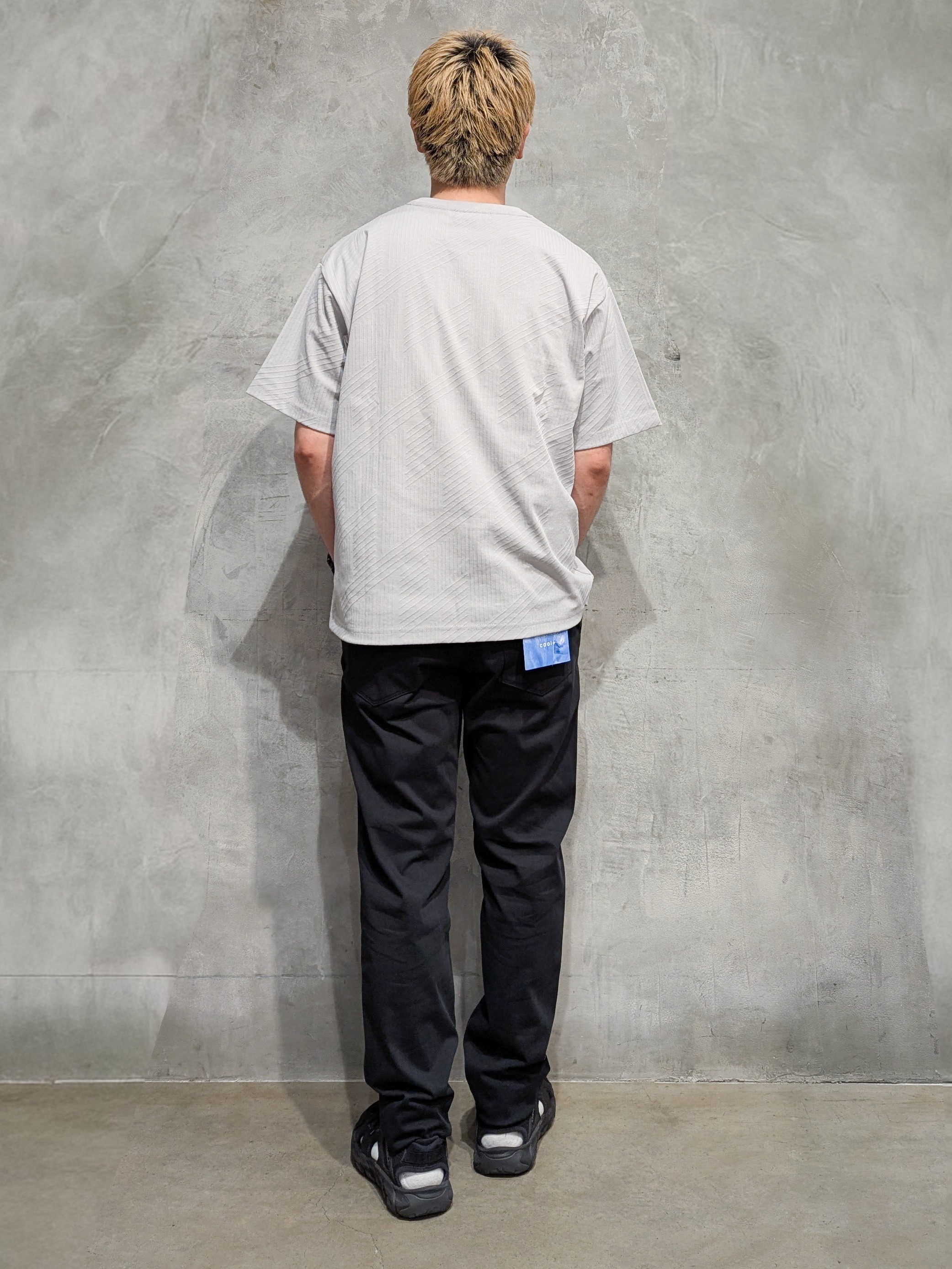 daiさんの「THE SHOP TK｜【無地だと少し物足りないという方へ】ジオメトリック柄 半袖Tシャツ 洗濯機OK」を使ったコーディネート