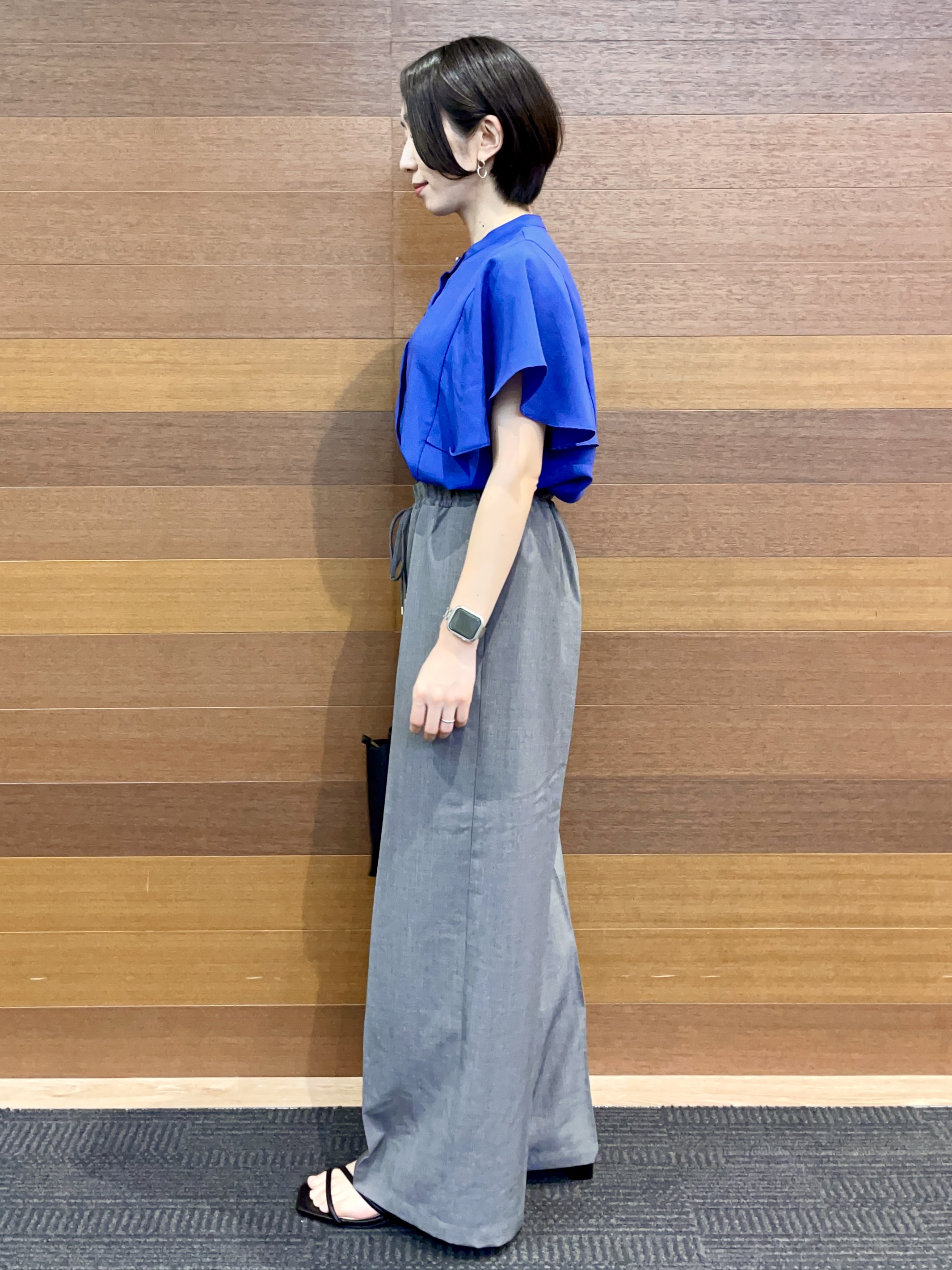 umiさんの「OPAQUE.CLIP｜【接触冷感／吸水速乾】フレアスリーブブラウス《イージーアイロン／洗濯機OK》」を使ったコーディネート