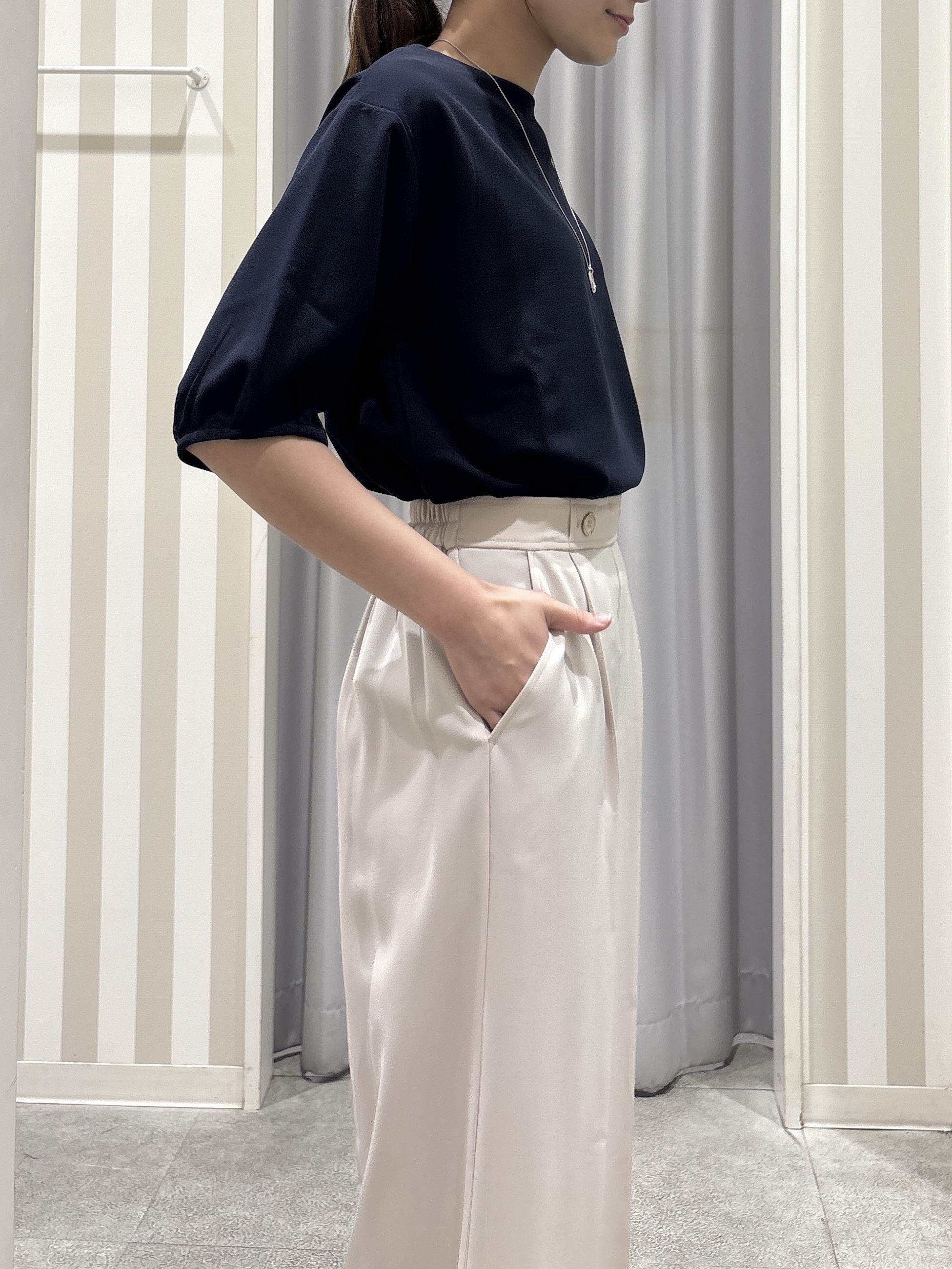 Rikaさんの「SHOO･LA･RUE｜【2点セット／洗濯機可／S-LL】インせず着られる ネックレス付き5分袖トップス」を使ったコーディネート
