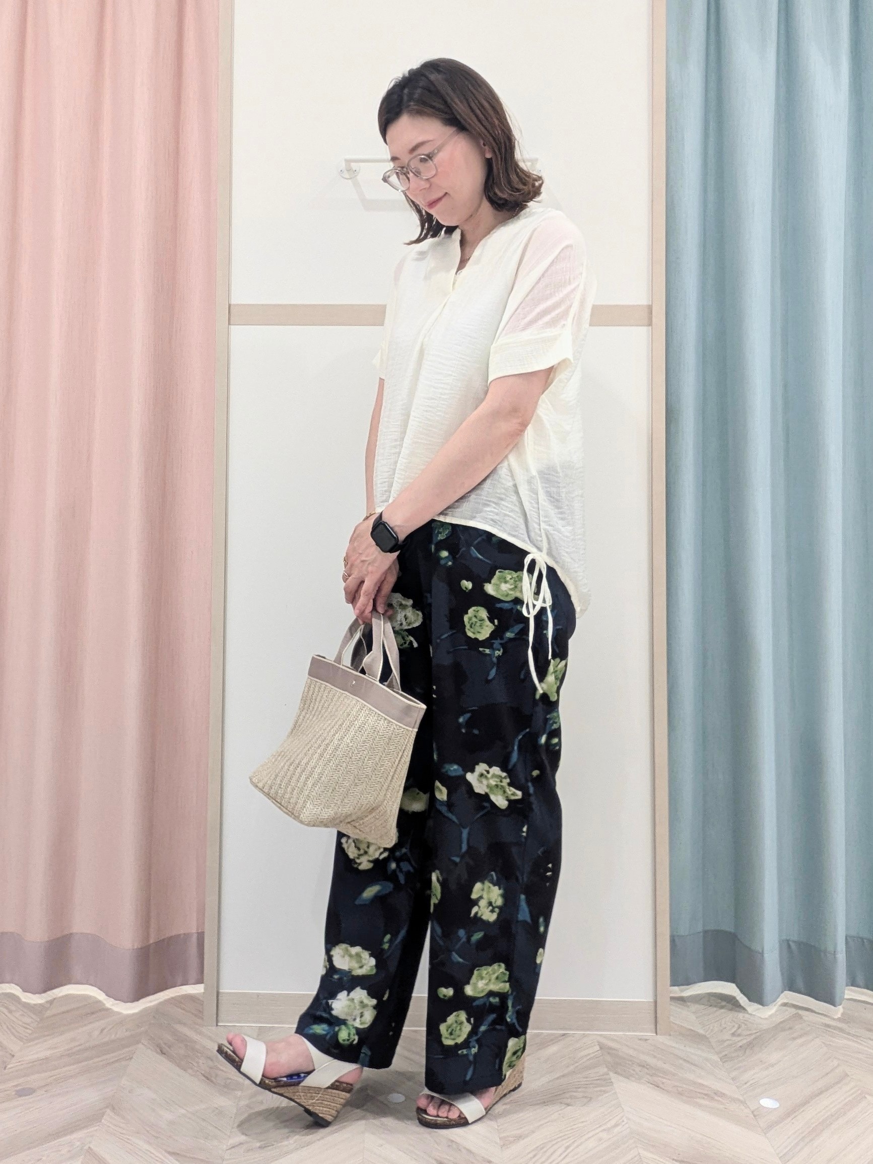 miyuさんの「SHOO･LA･RUE｜【高レビュー/体型カバー】インせず着られる スキッパー裾リボンブラウス」を使ったコーディネート