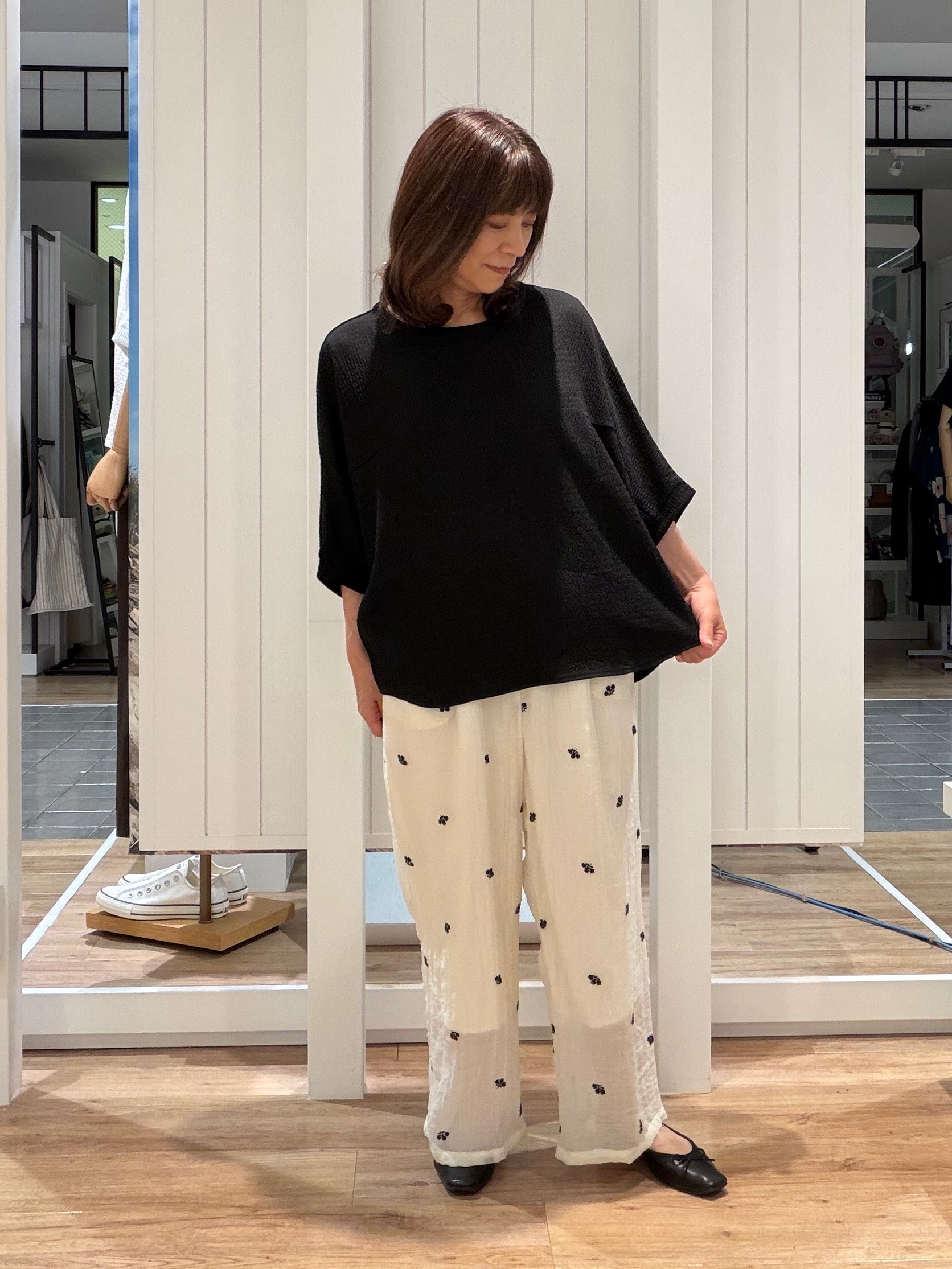 Fujitaさんの「Dessin｜シュリンクジャージ カットソー」を使ったコーディネート