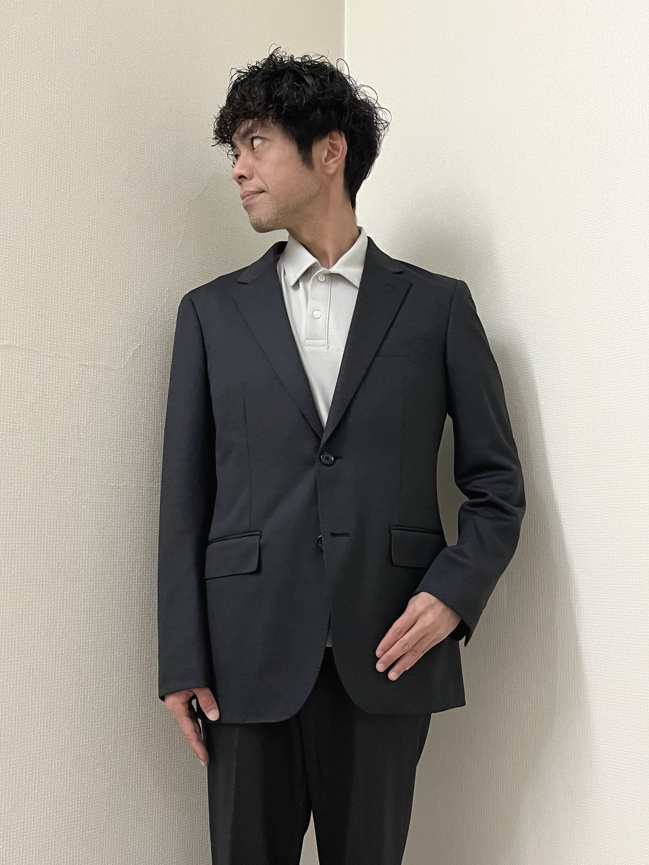 URAさんの「TAKEO KIKUCHI｜【BOWLER HAT LABEL】ピンヘッドジャージ ジャケット」を使ったコーディネート