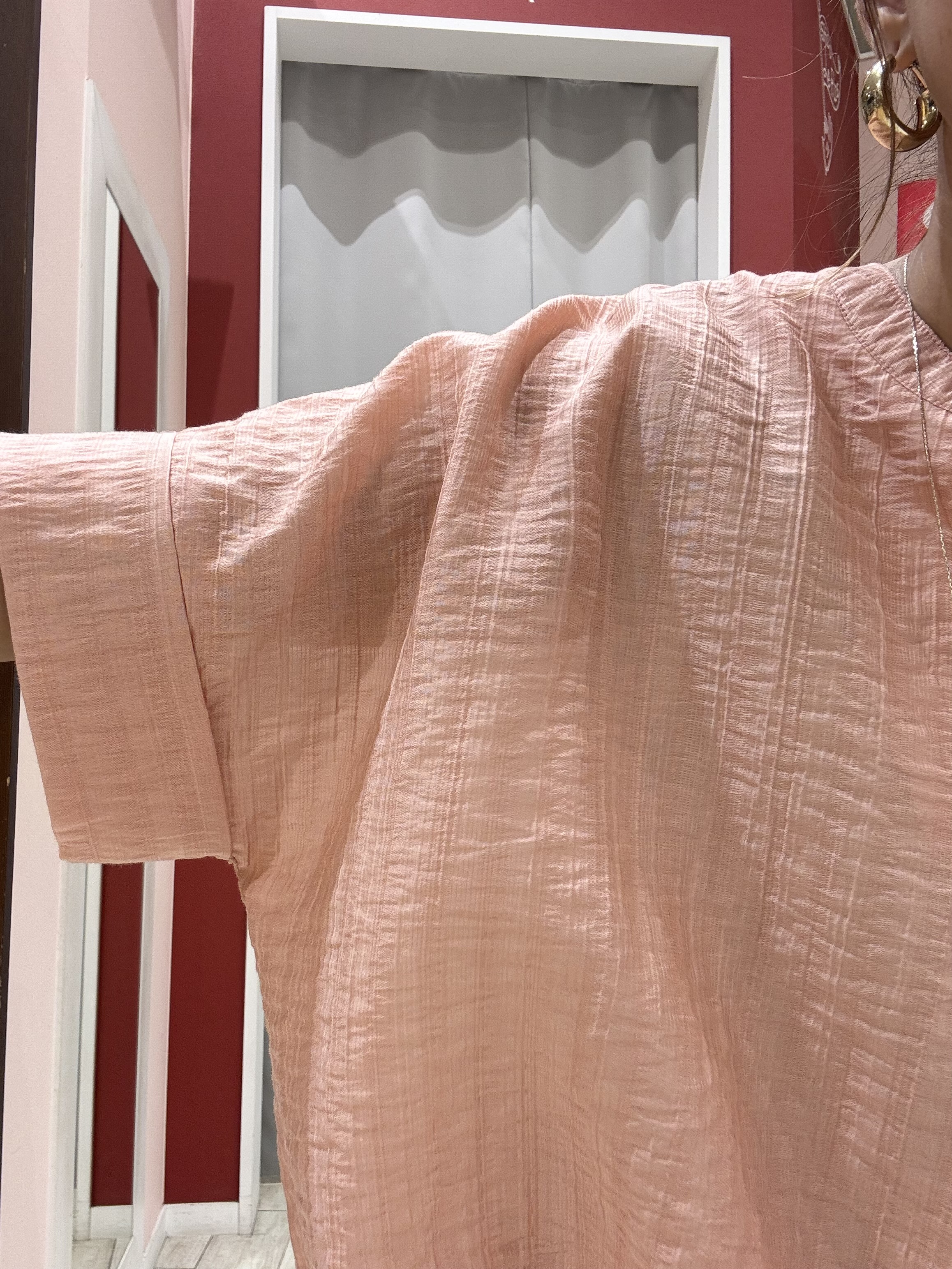 shioさんの「SHOO･LA･RUE｜【高レビュー/体型カバー】インせず着られる スキッパー裾リボンブラウス」を使ったコーディネート