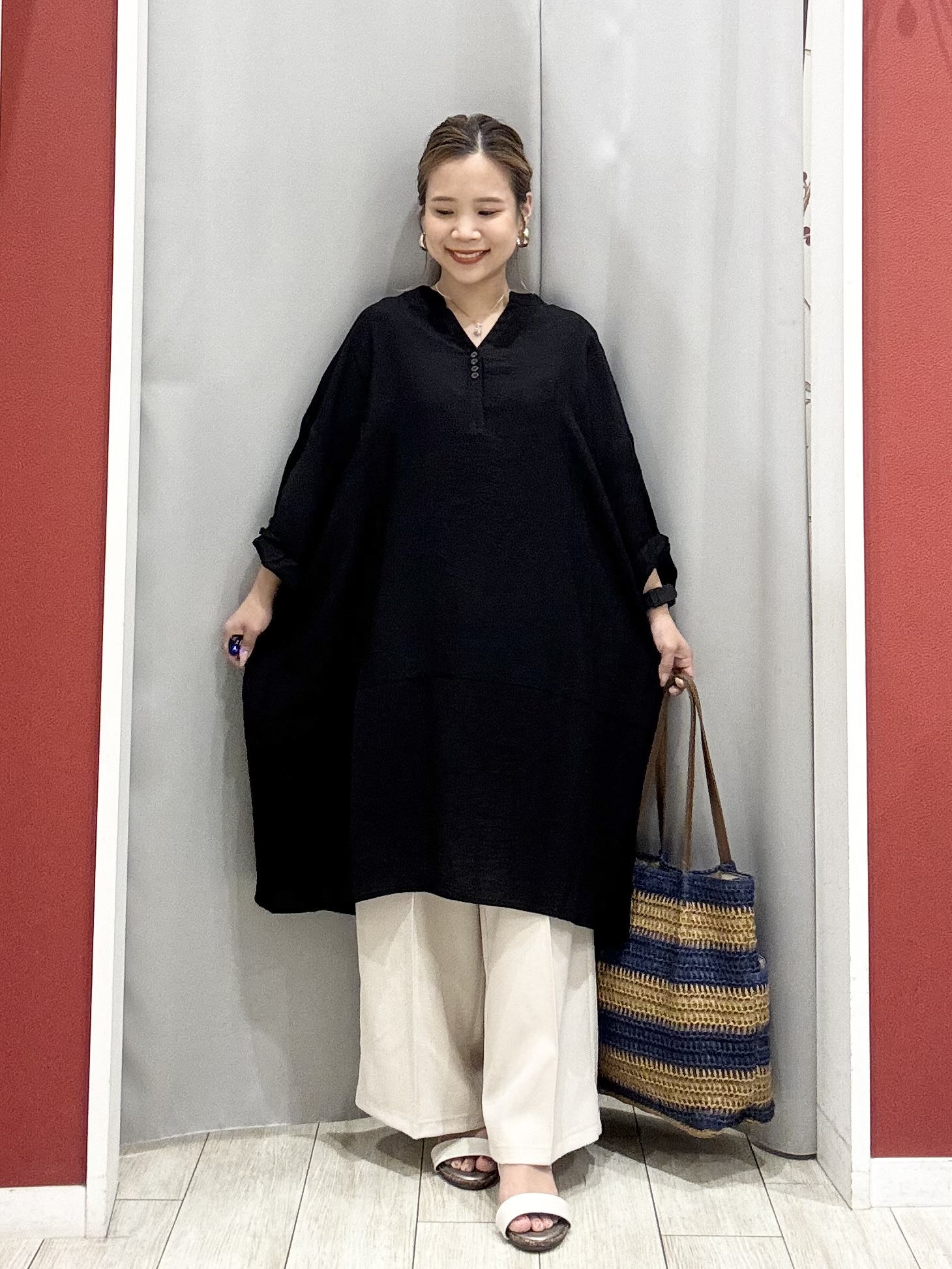 shioさんの「SHOO･LA･RUE｜【ひんやり/S-LL/洗濯機可】体型カバーにも ゆるっとリラックスチュニック」を使ったコーディネート