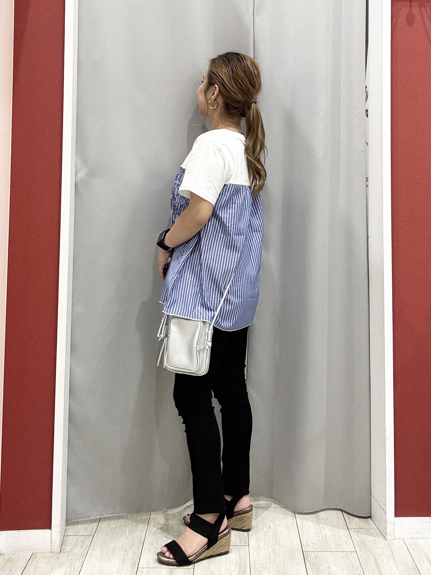 shioさんの「SHOO･LA･RUE｜【S-LL/洗濯機可/体型カバー】インせずサマ見え ビスチェ風異素材ドッキングTシャツ」を使ったコーディネート