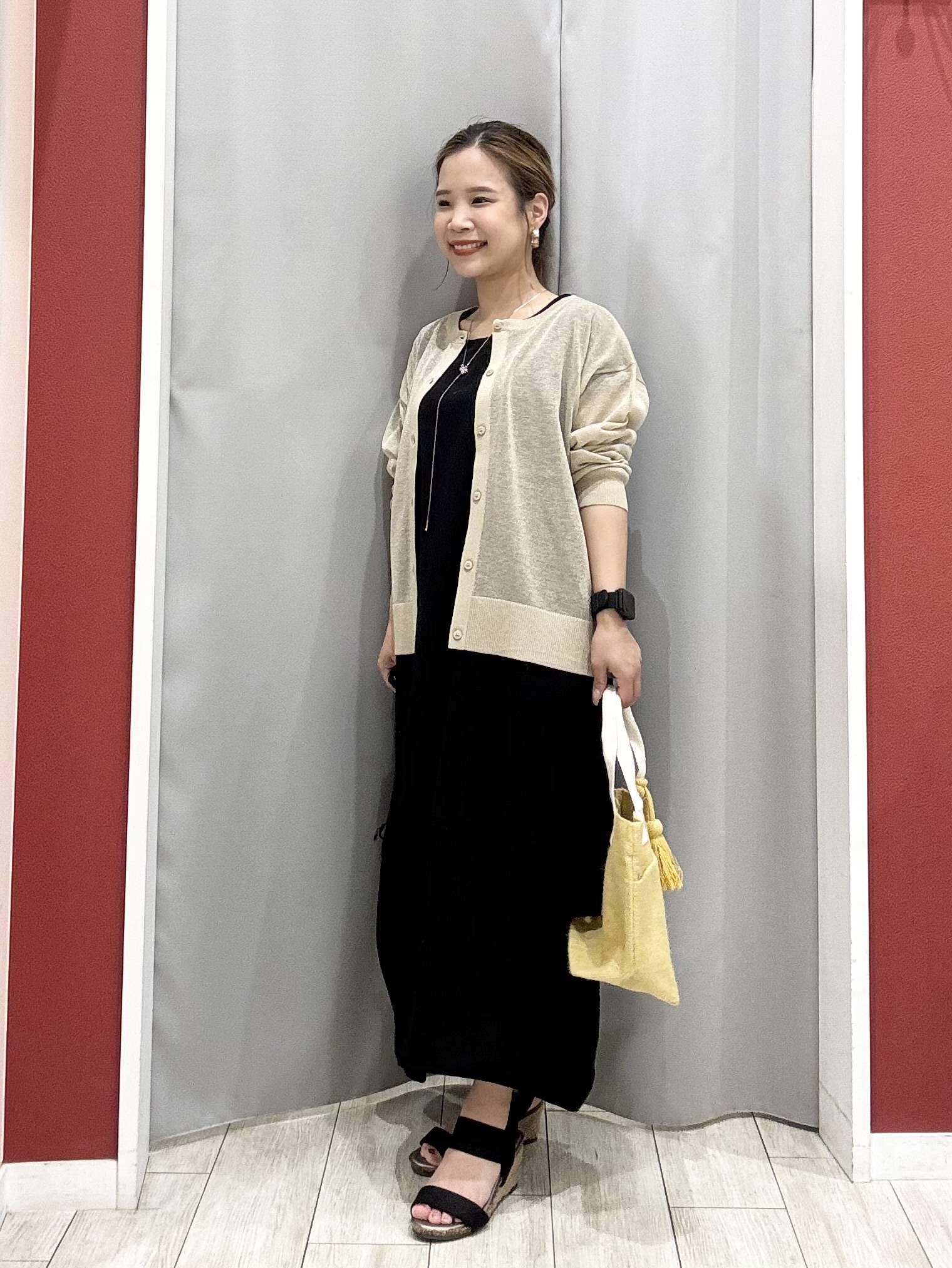 shioさんの「SHOO･LA･RUE｜【さらり快適/洗濯機可/S-LL】シアーラメカーディガン」を使ったコーディネート