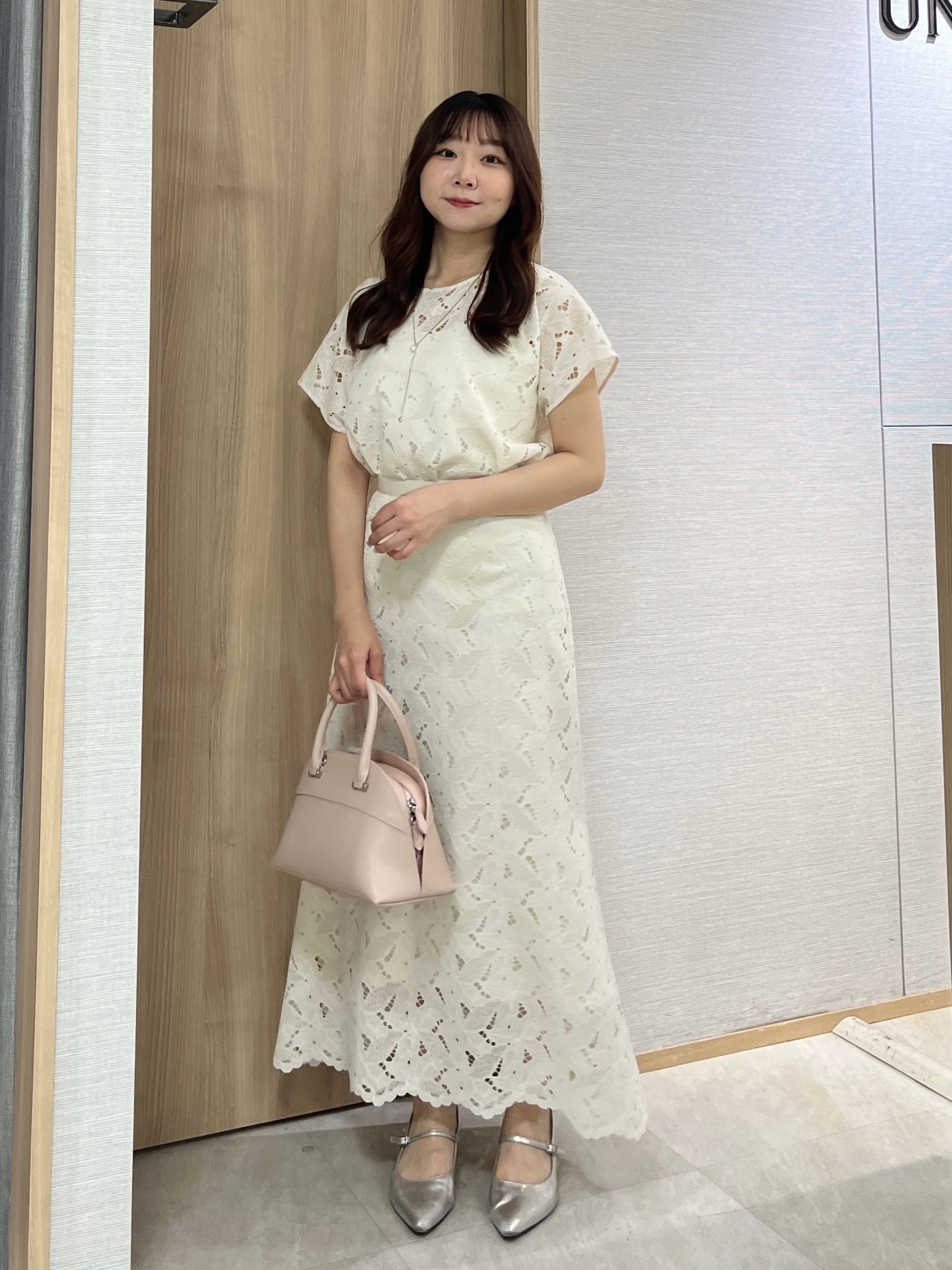 KAHOさんの「UNTITLED｜【セットアップ可能】リーフレースブラウス」を使ったコーディネート