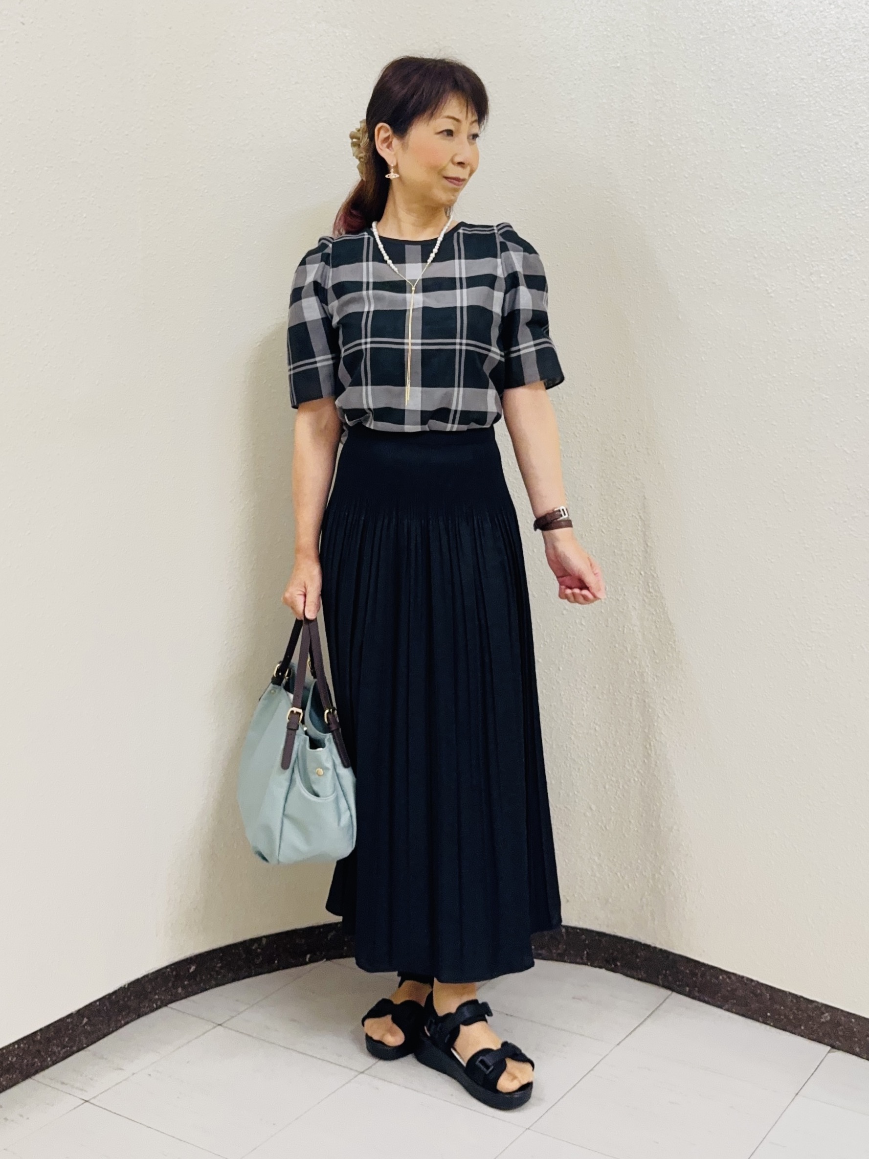 ⭐︎Eimi⭐︎さんの「Reflect｜【セットアップ／手洗い可】チェック柄パフスリーブブラウス」を使ったコーディネート