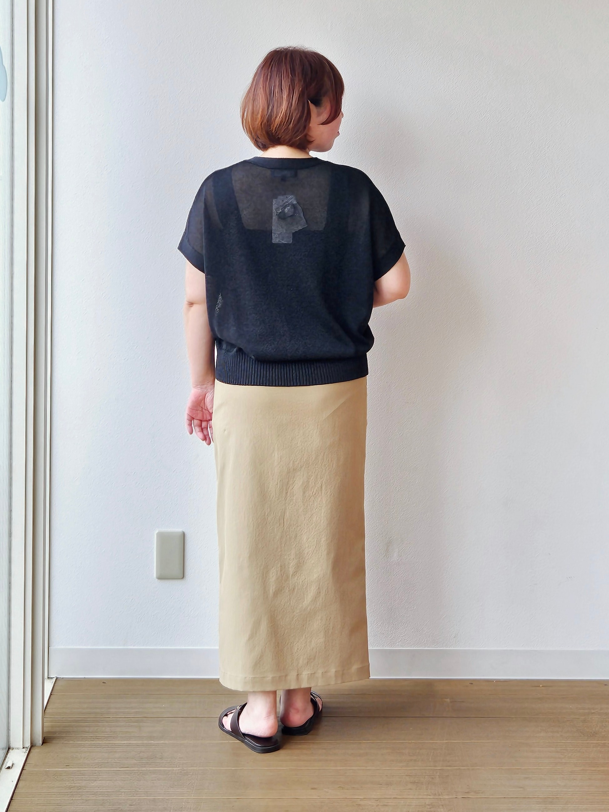 やじまさんの「UNTITLED｜【洗える/清涼感】ドライタッチスリーブレスカーディガン」を使ったコーディネート