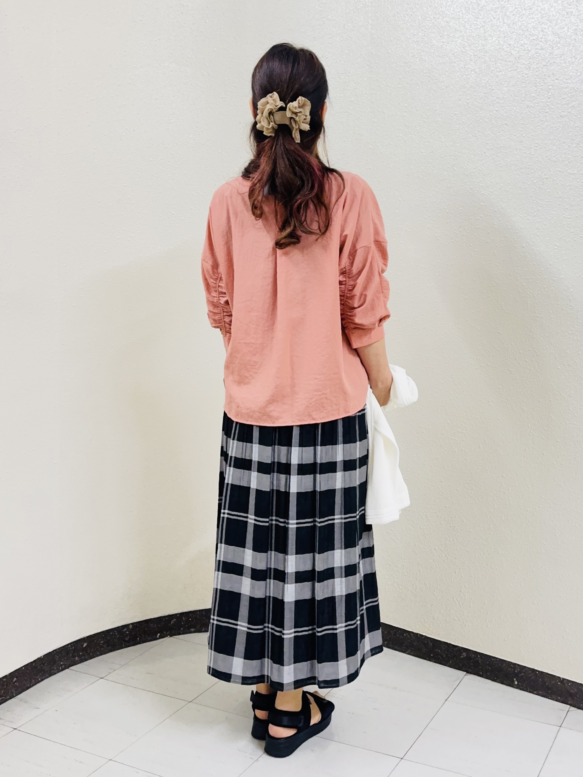 ⭐︎Eimi⭐︎さんの「Reflect｜【手洗い可】プチハイネック ギャザーブラウス」を使ったコーディネート