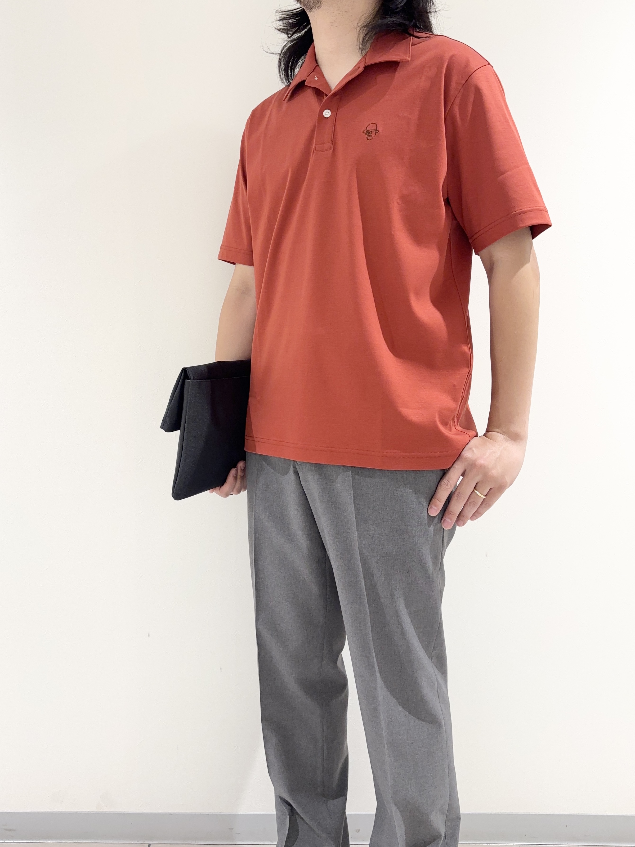 及川さんの「TAKEO KIKUCHI｜【接触冷感】アイスクリアコットン ワンポイント ポロシャツ」を使ったコーディネート