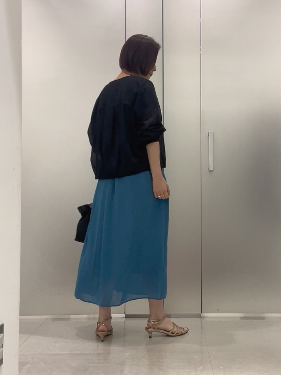 まどかさんの「UNTITLED｜トリコットシアーブラウス」を使ったコーディネート