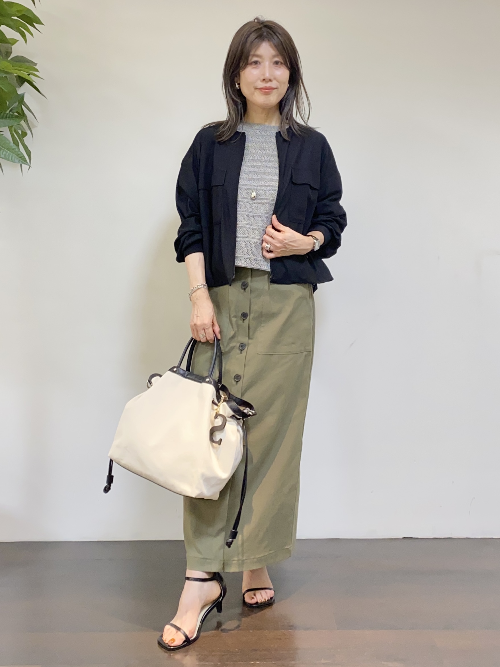 tomoさんの「UNTITLED｜【古畑星夏さん着用/洗える】シアーブルゾン」を使ったコーディネート