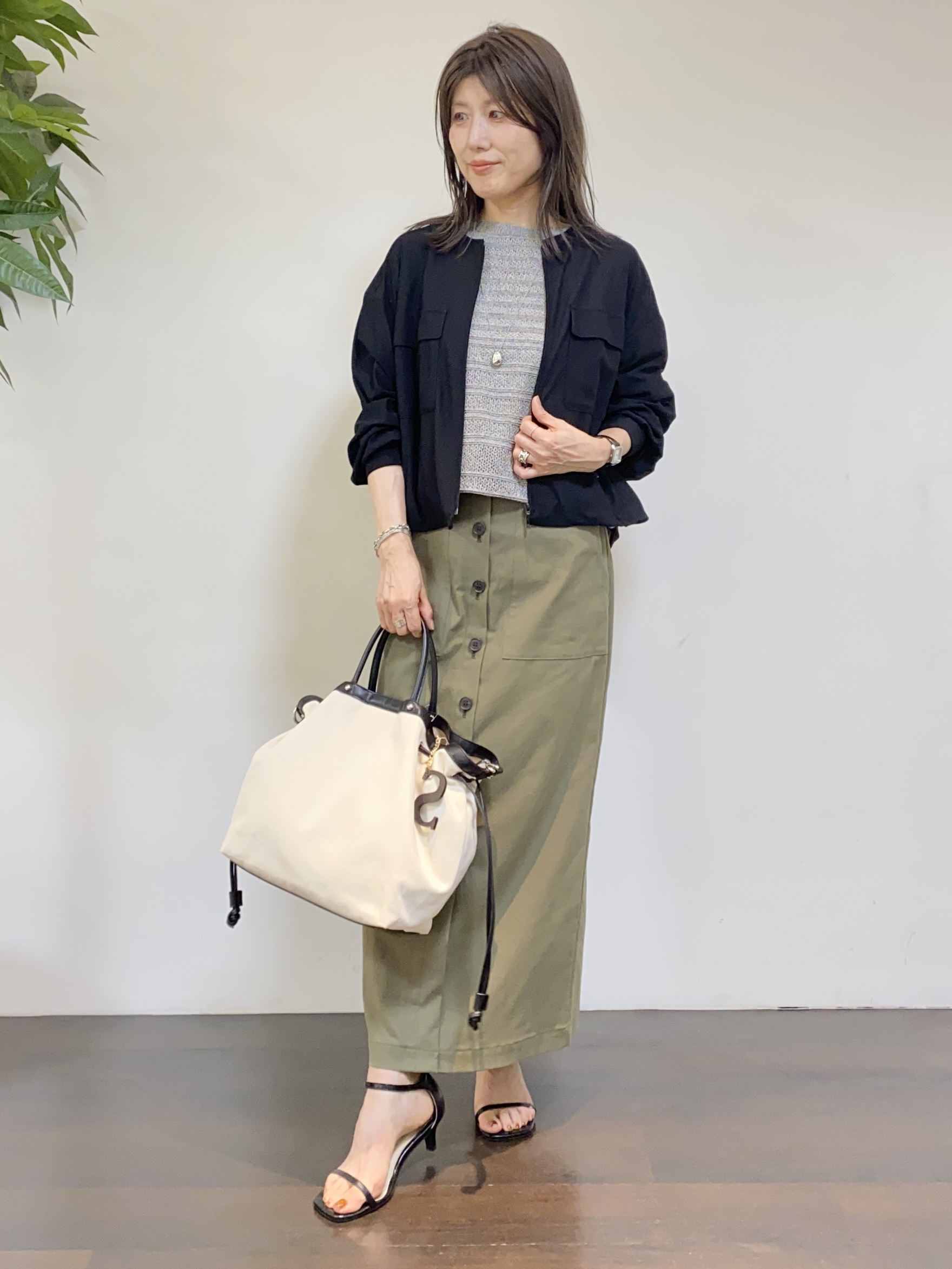 tomoさんの「UNTITLED｜【古畑星夏さん着用/洗える】シアーブルゾン」を使ったコーディネート