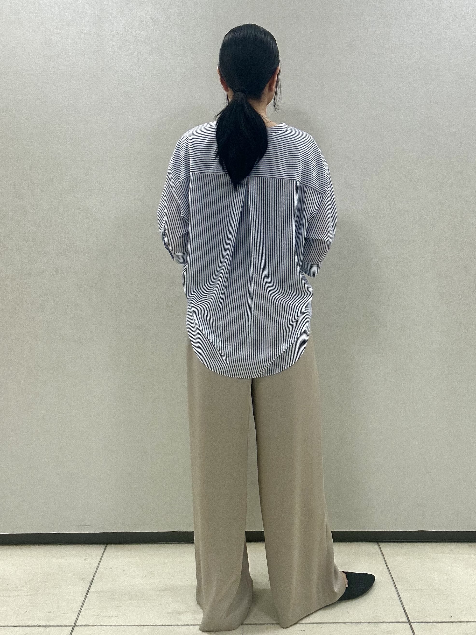 miiさんの「UNTITLED｜【接触冷感/通気性/洗える】フロントフリルブラウス」を使ったコーディネート