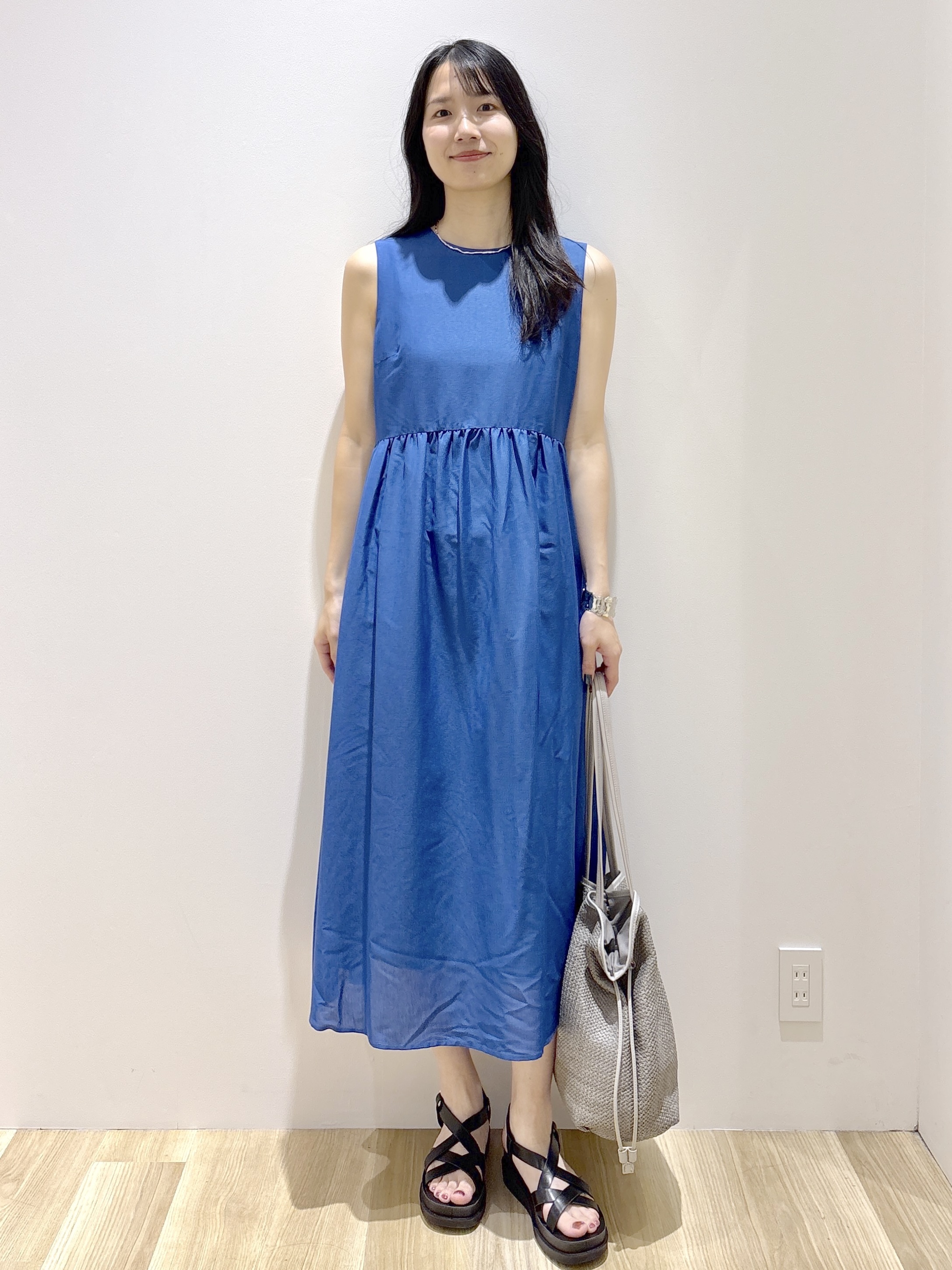 sachikoさんの「OPAQUE.CLIP｜【接触冷感】麻混シアーノースリーブワンピース《洗濯機OK》」を使ったコーディネート
