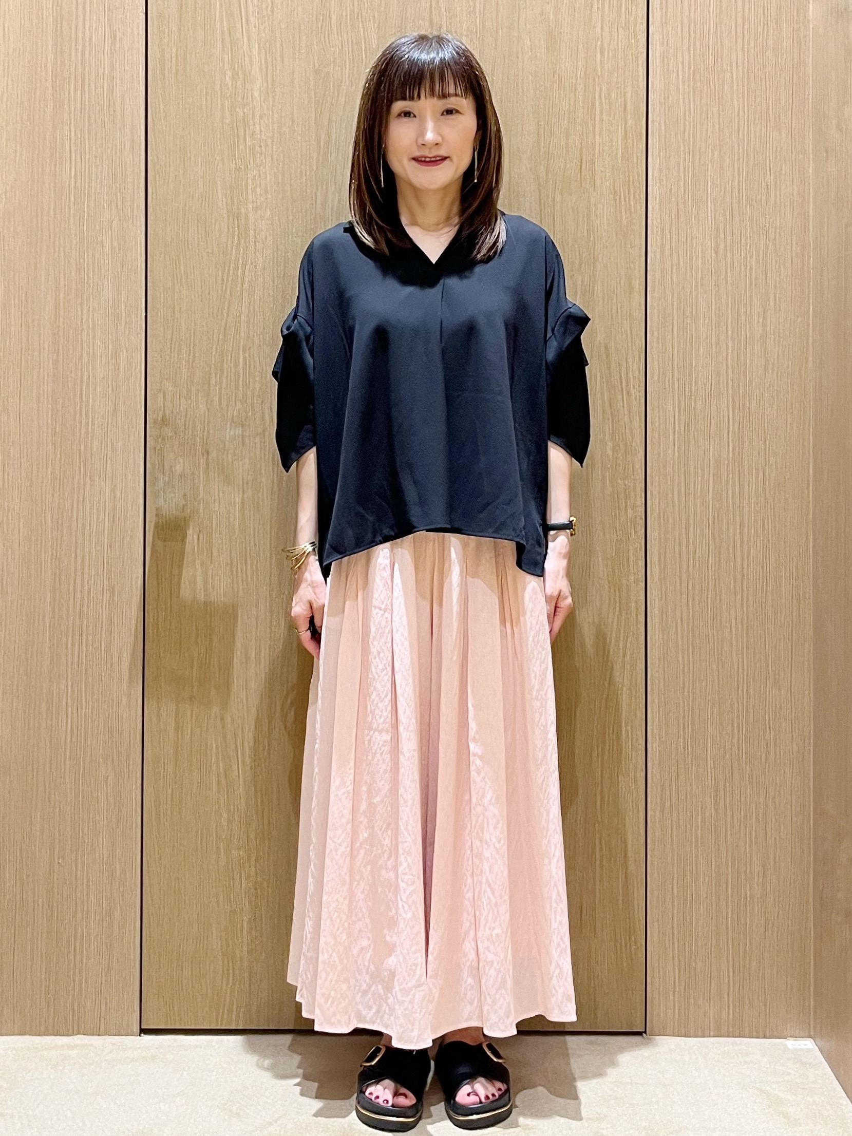 yukariさんの「OPAQUE.CLIP｜【UV／接触冷感／吸水速乾／】タックスリーブスキッパーブラウス《洗濯機OK》」を使ったコーディネート