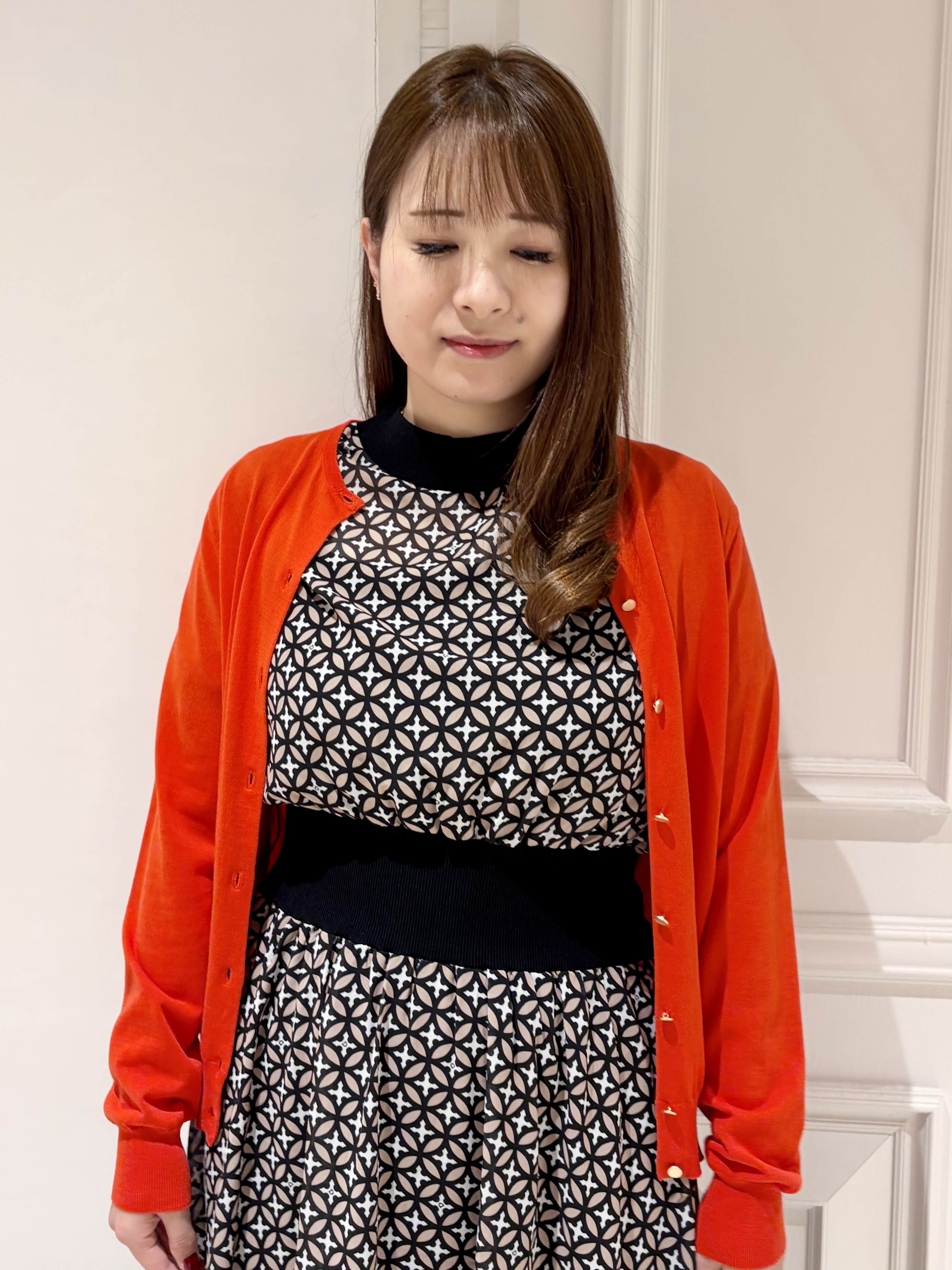 minowaさんの「DRESSTERIOR｜【ウォッシャブル】コットンシルク カーディガン」を使ったコーディネート