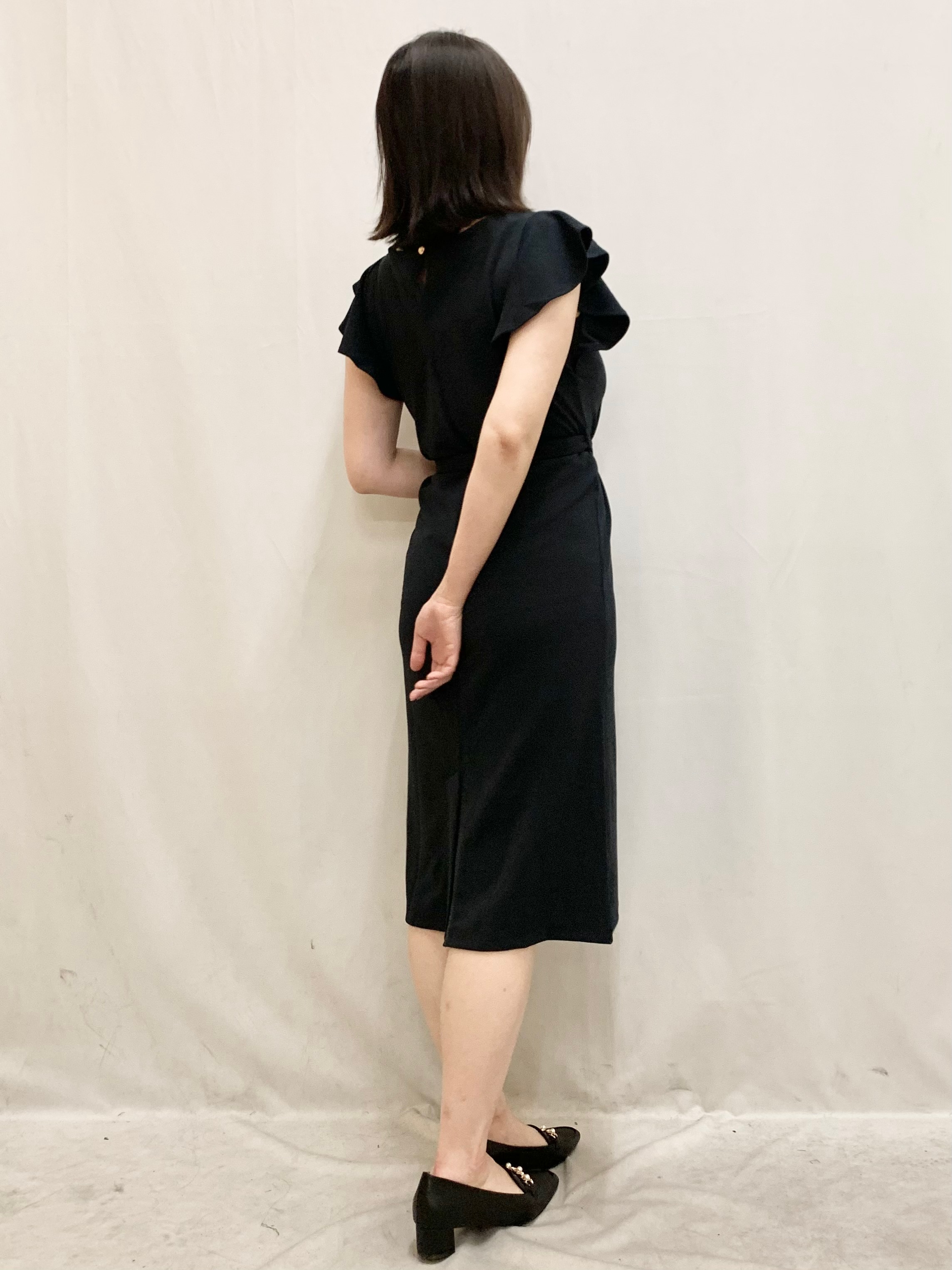 kasumiさんの「index｜【接触冷感／吸水速乾】キーネックフレアスリーブワンピース《UV／洗濯機OK／ストレッチ》」を使ったコーディネート