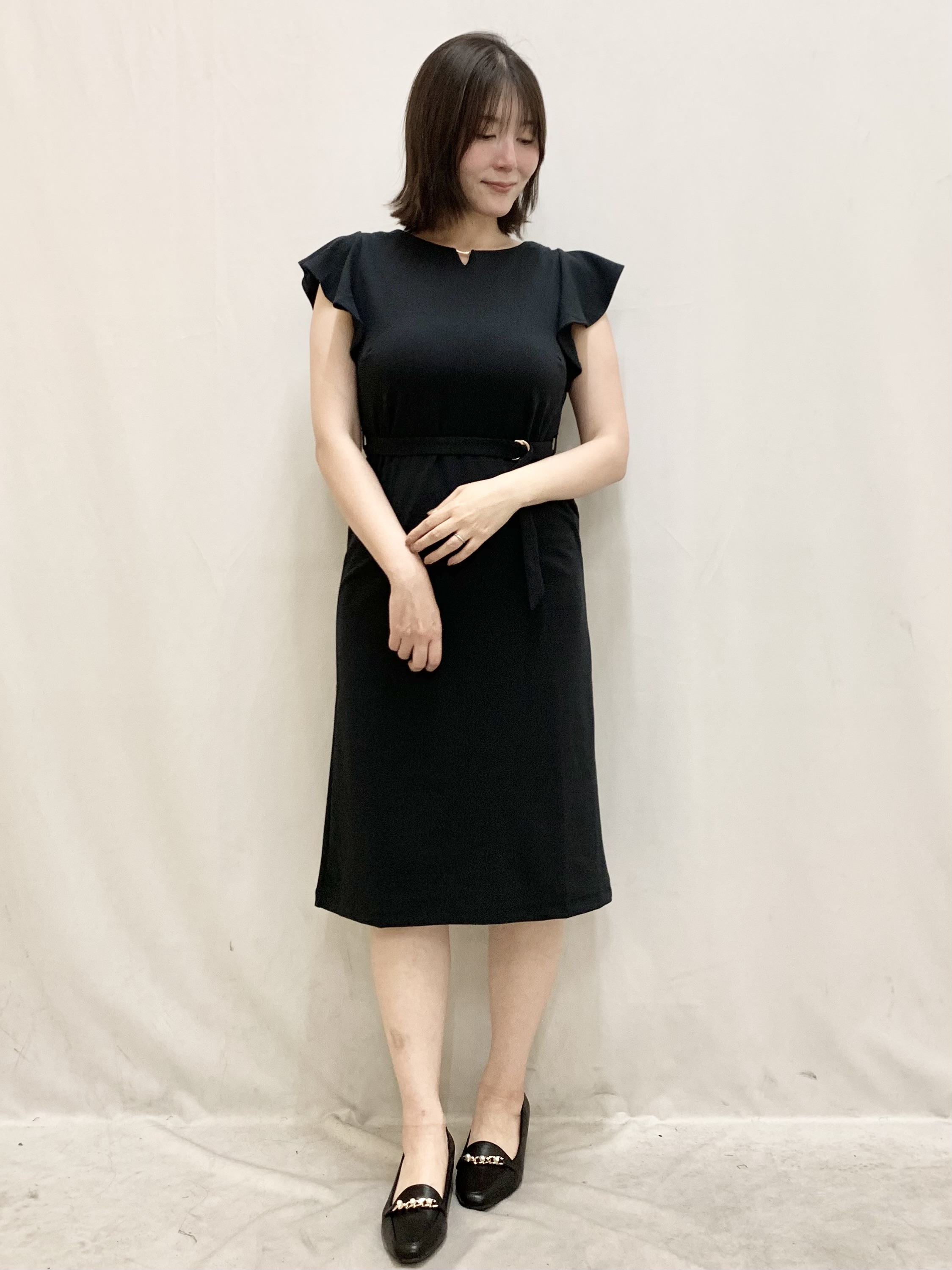 kasumiさんの「index｜【接触冷感／吸水速乾】キーネックフレアスリーブワンピース《UV／洗濯機OK／ストレッチ》」を使ったコーディネート