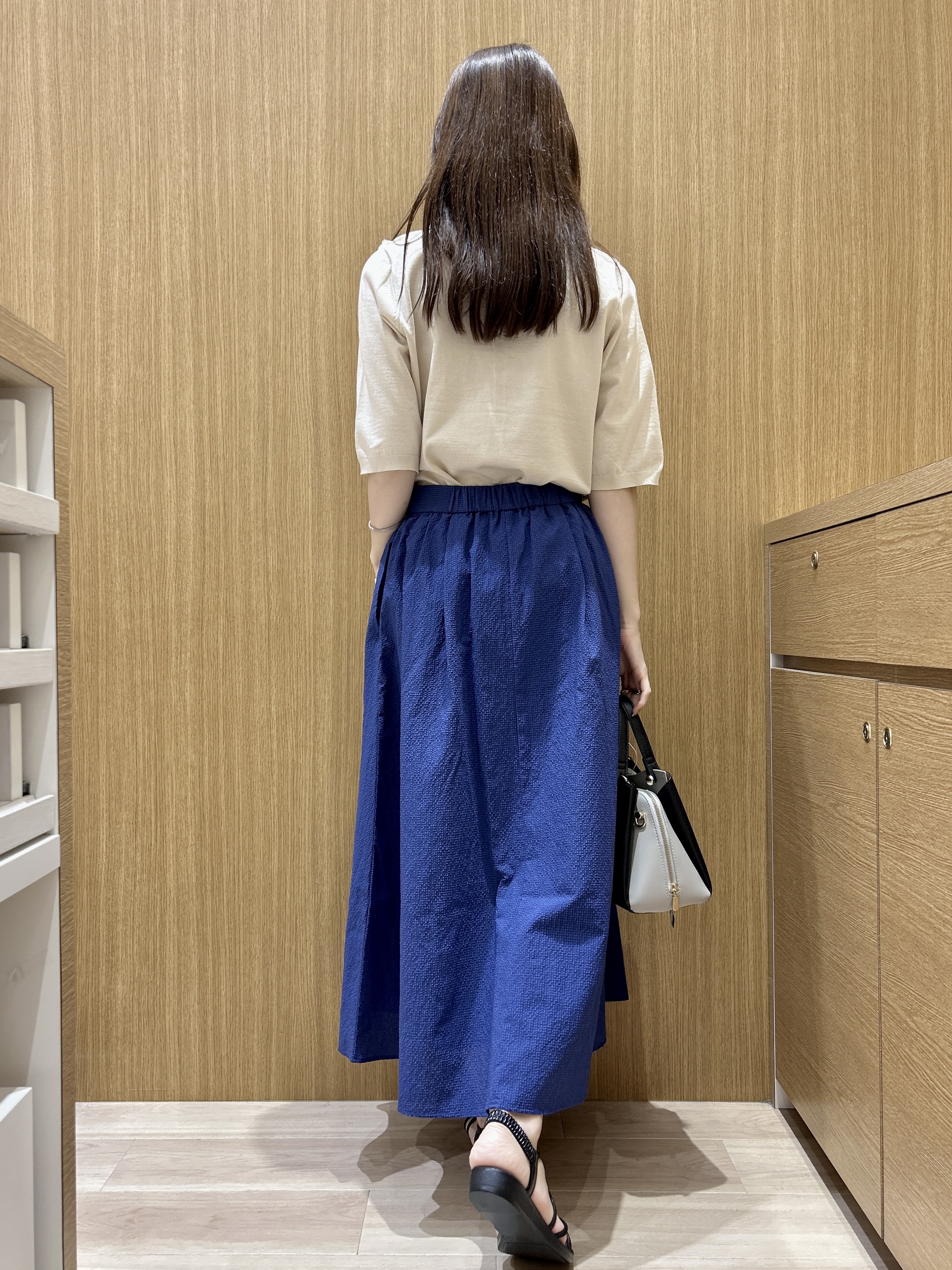 maiさんの「OPAQUE.CLIP｜フロントレースニットカーディガン【洗える】」を使ったコーディネート