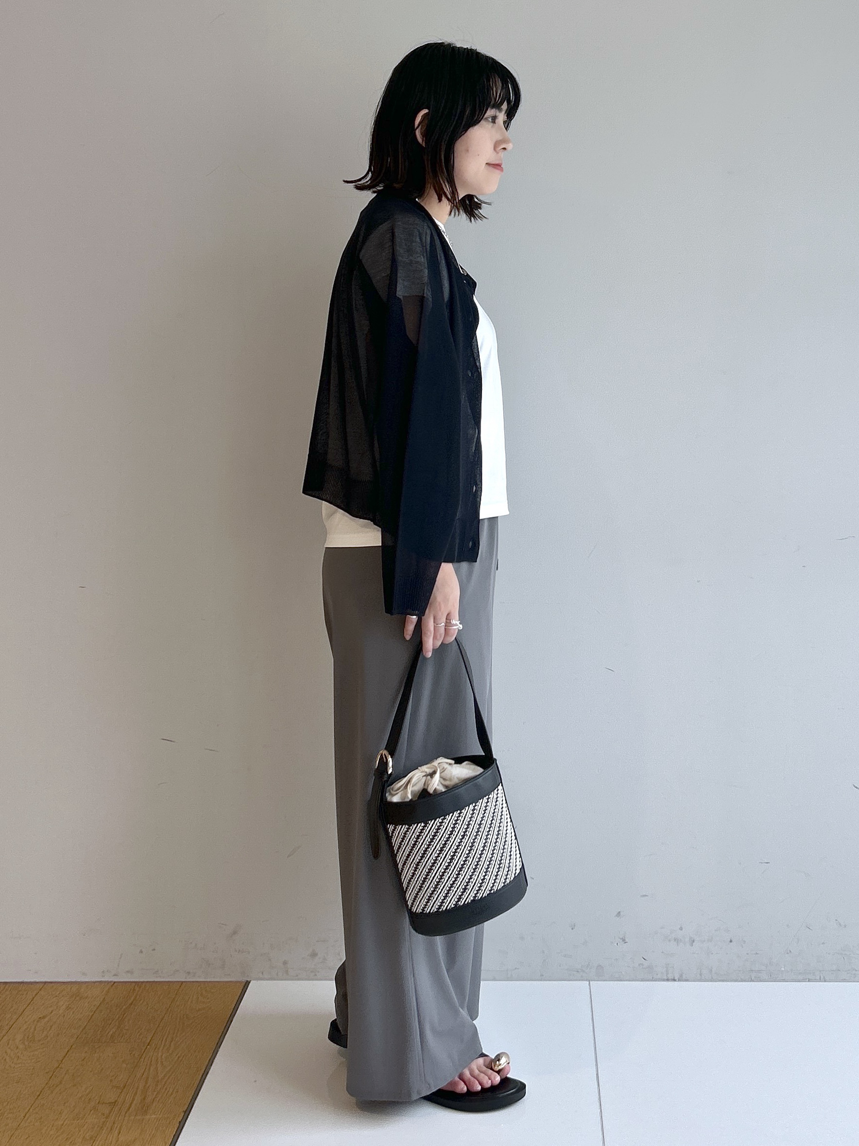Hirokaさんの「Dessin｜【UVカット/接触冷感】美光沢カットソー」を使ったコーディネート