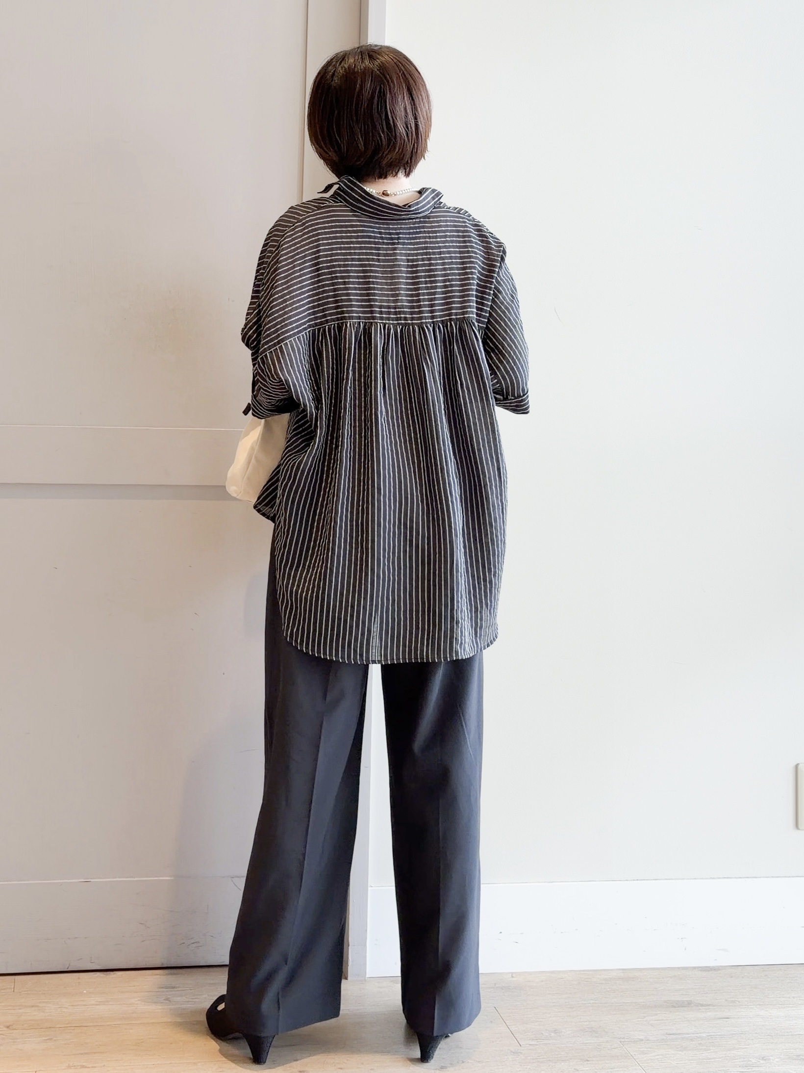 yamakoさんの「grove｜【洗濯機◎・体型カバー】ON/OFF使える、シアースキッパーシャツ」を使ったコーディネート