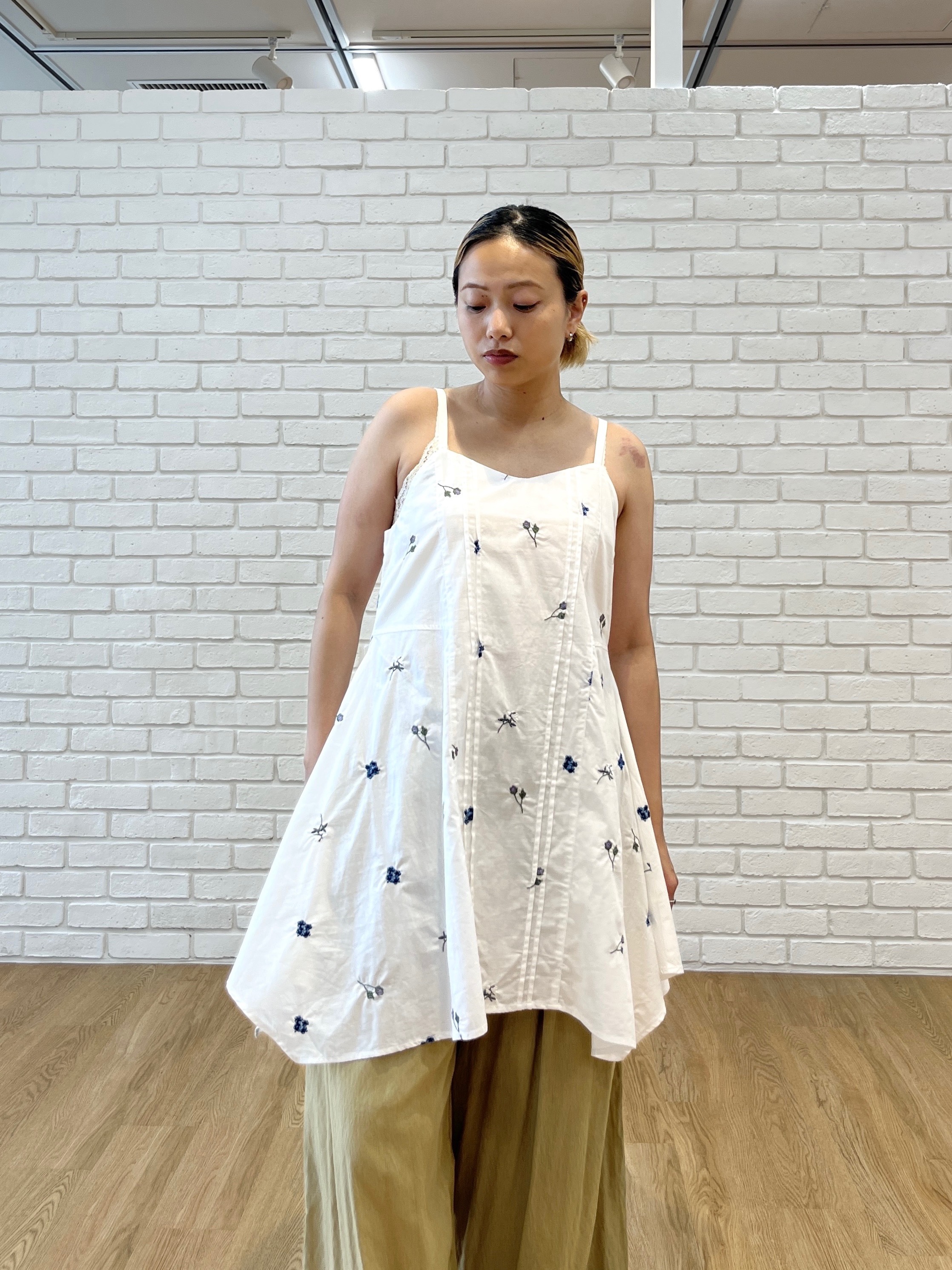 Harukaさんの「INDIVI｜エンブロイダリーキャミブラウス」を使ったコーディネート