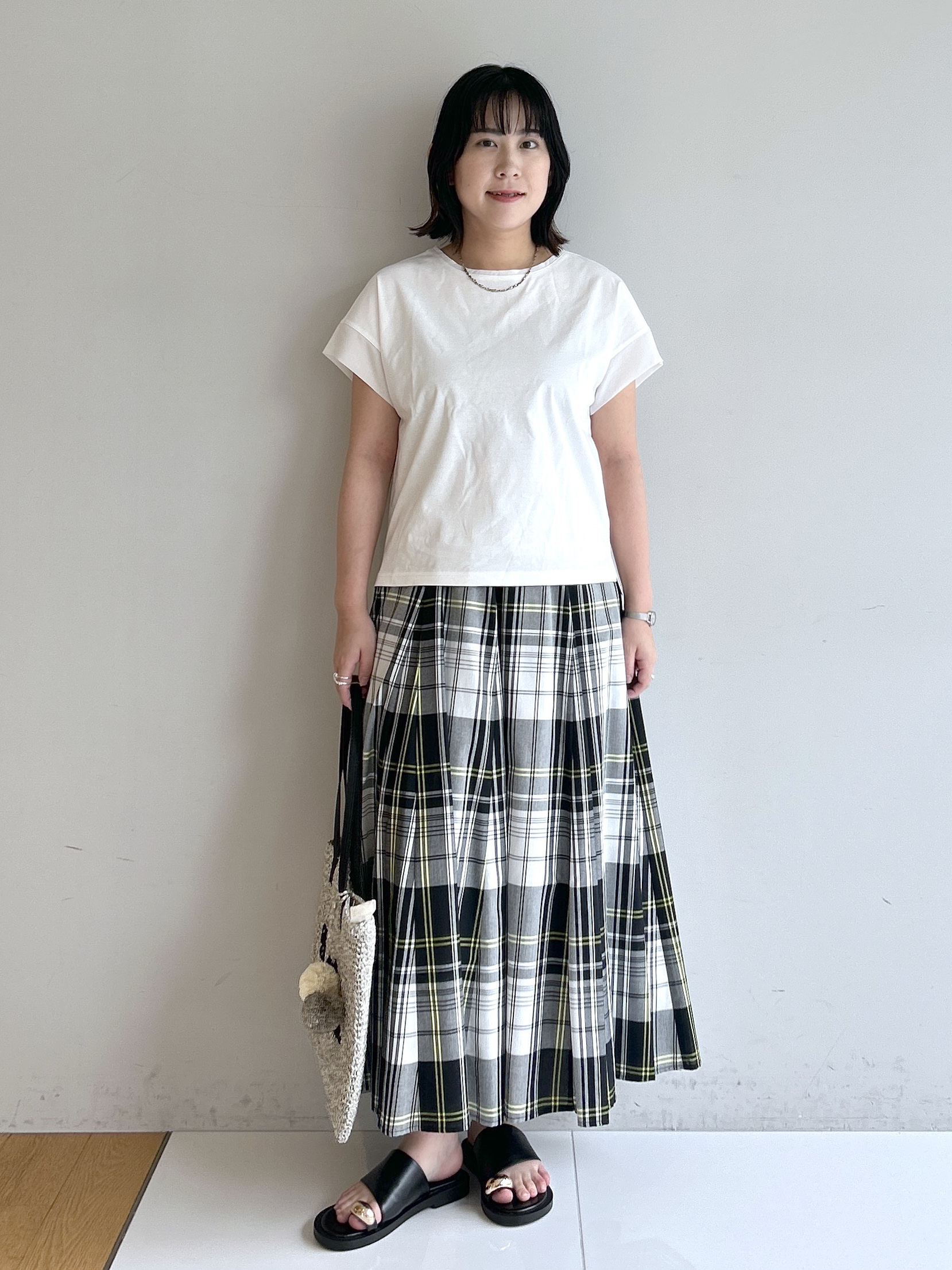 Hirokaさんの「Dessin｜【UVカット/接触冷感】美光沢カットソー」を使ったコーディネート